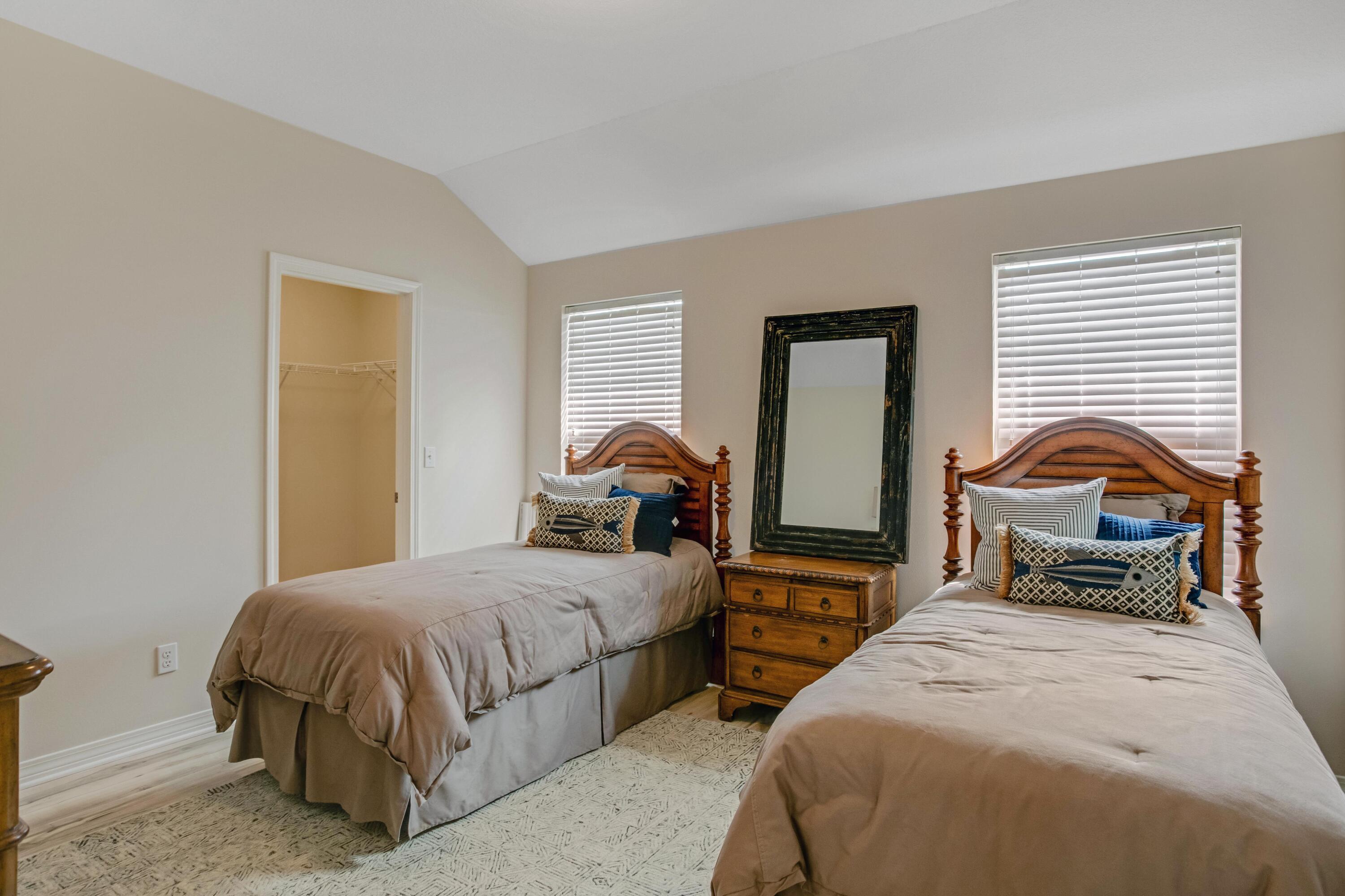 INDIAN LAKE PH 3 - Residential Lease