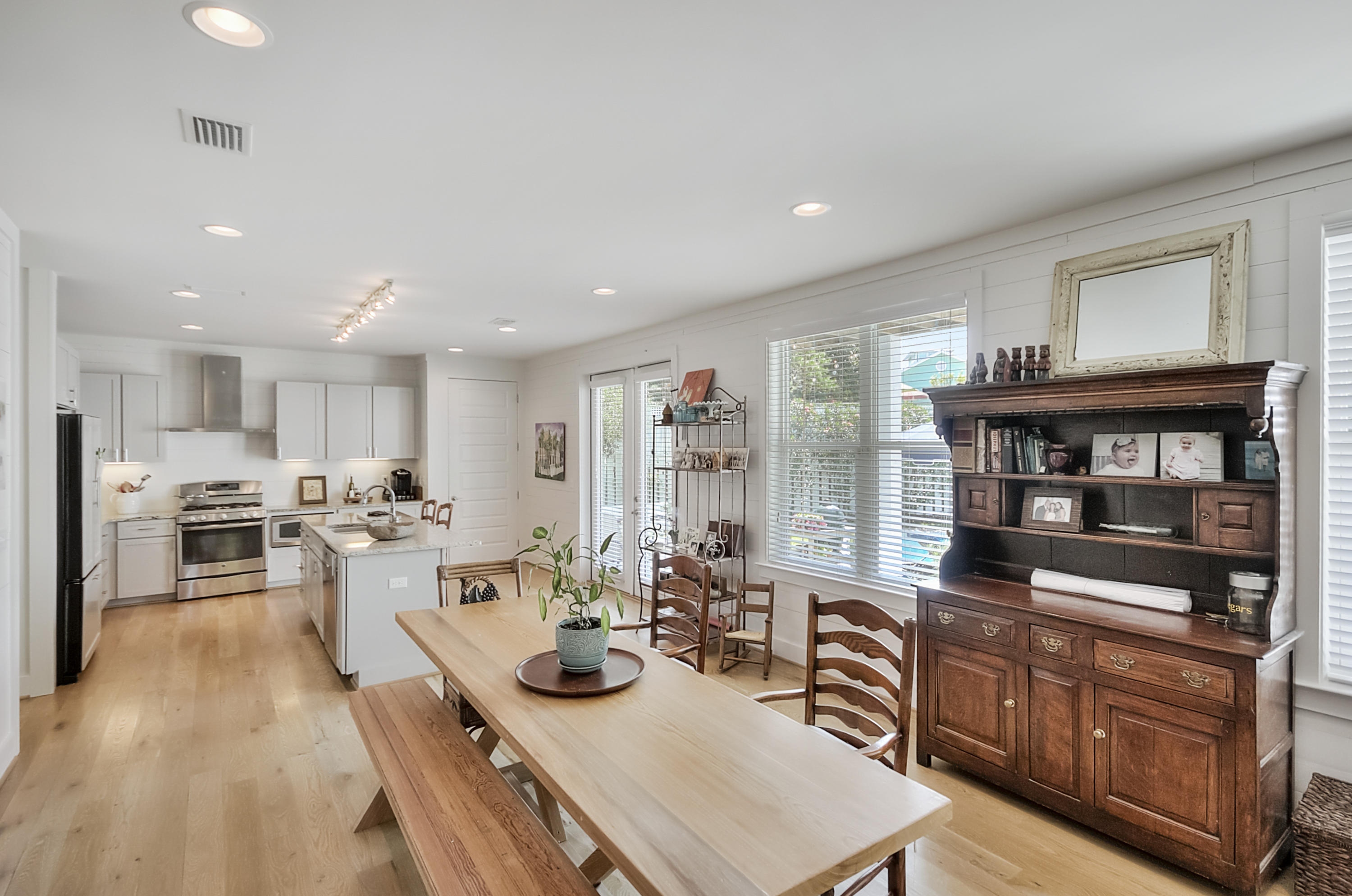 BEACH HIGHLAND 1ST ADD - Residential