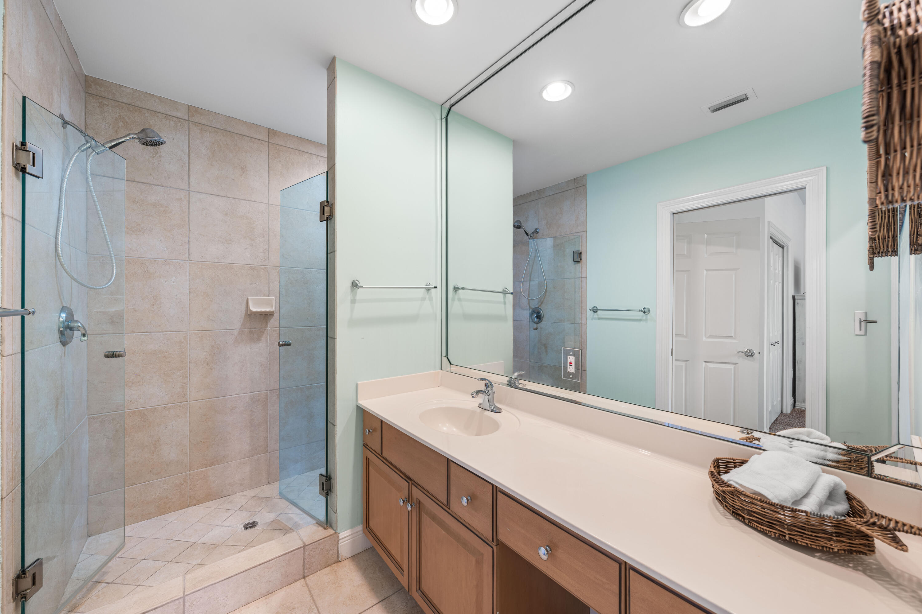 GRAND HARBOR - Residential