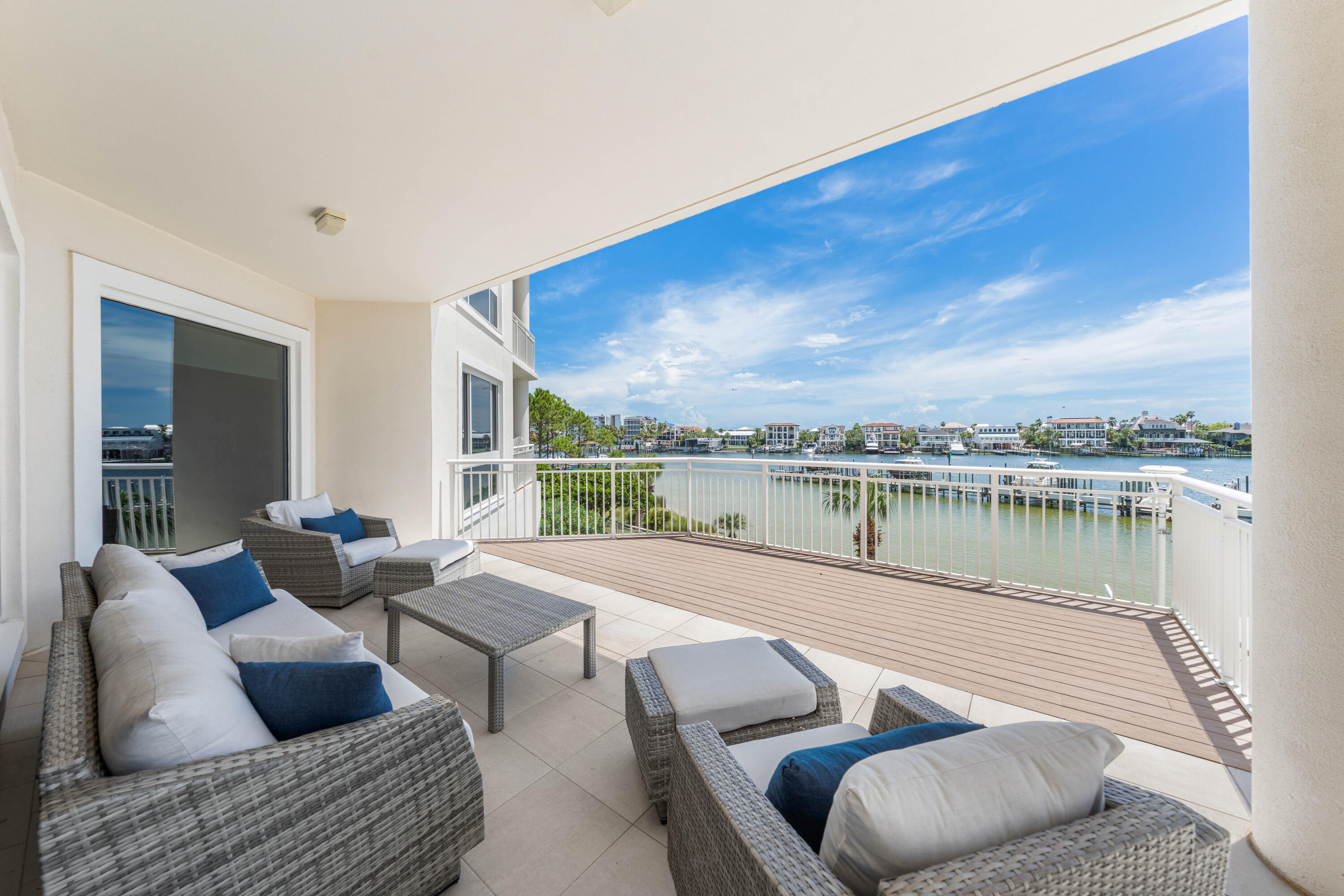 GRAND HARBOR - Residential