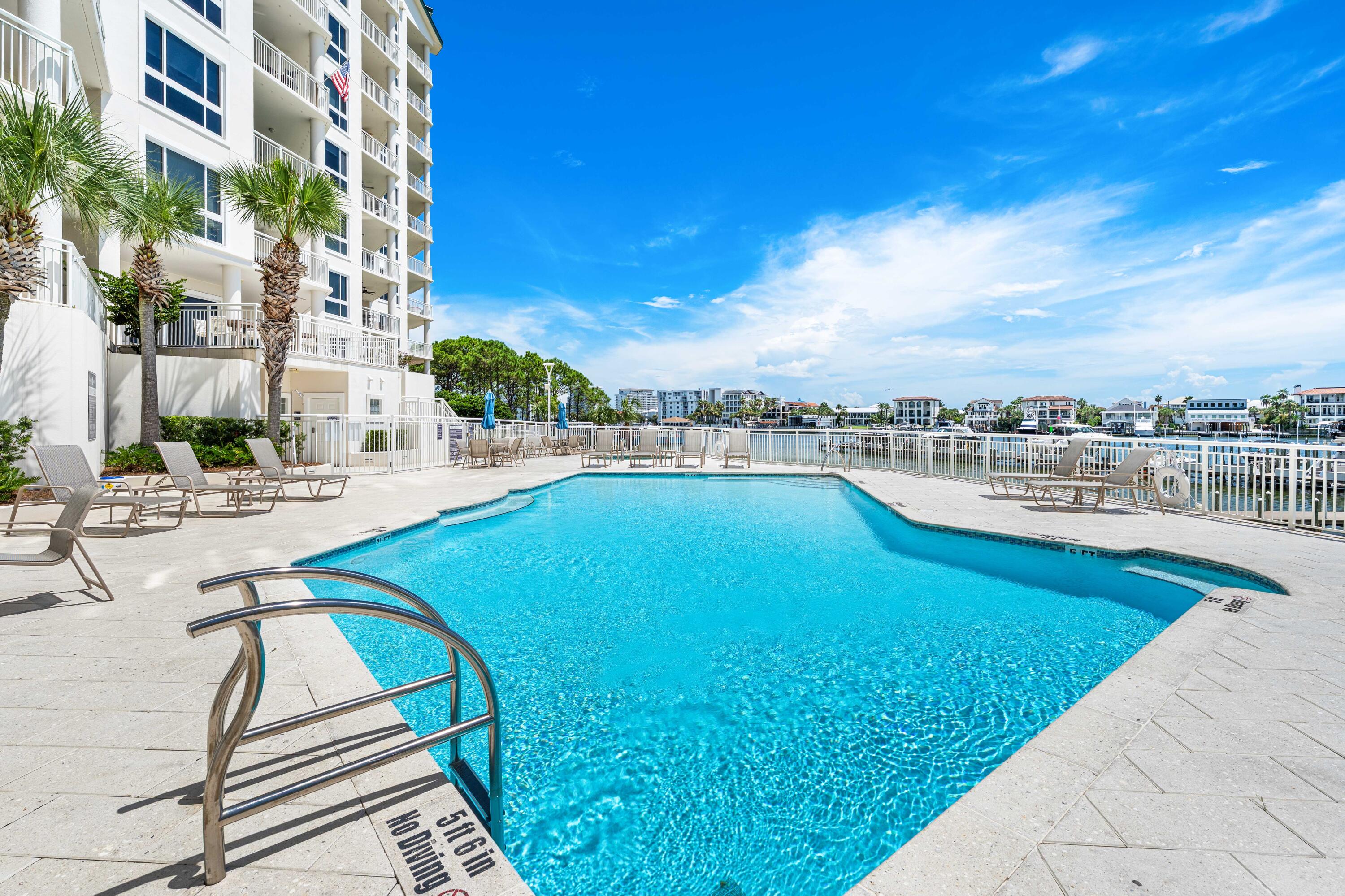 GRAND HARBOR - Residential
