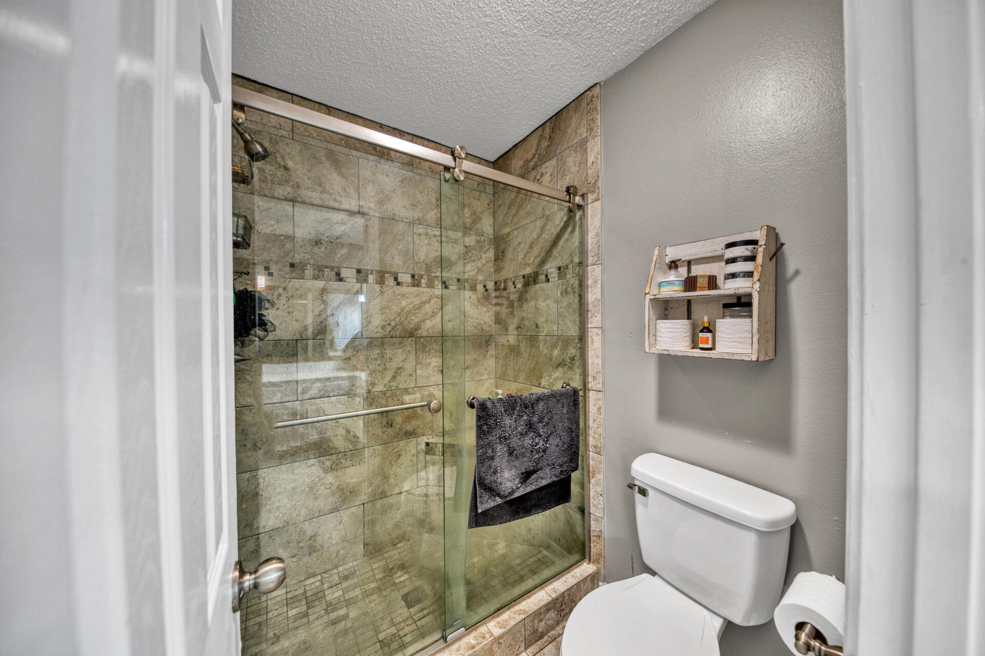 HOLLEY BY THE SEA - Residential