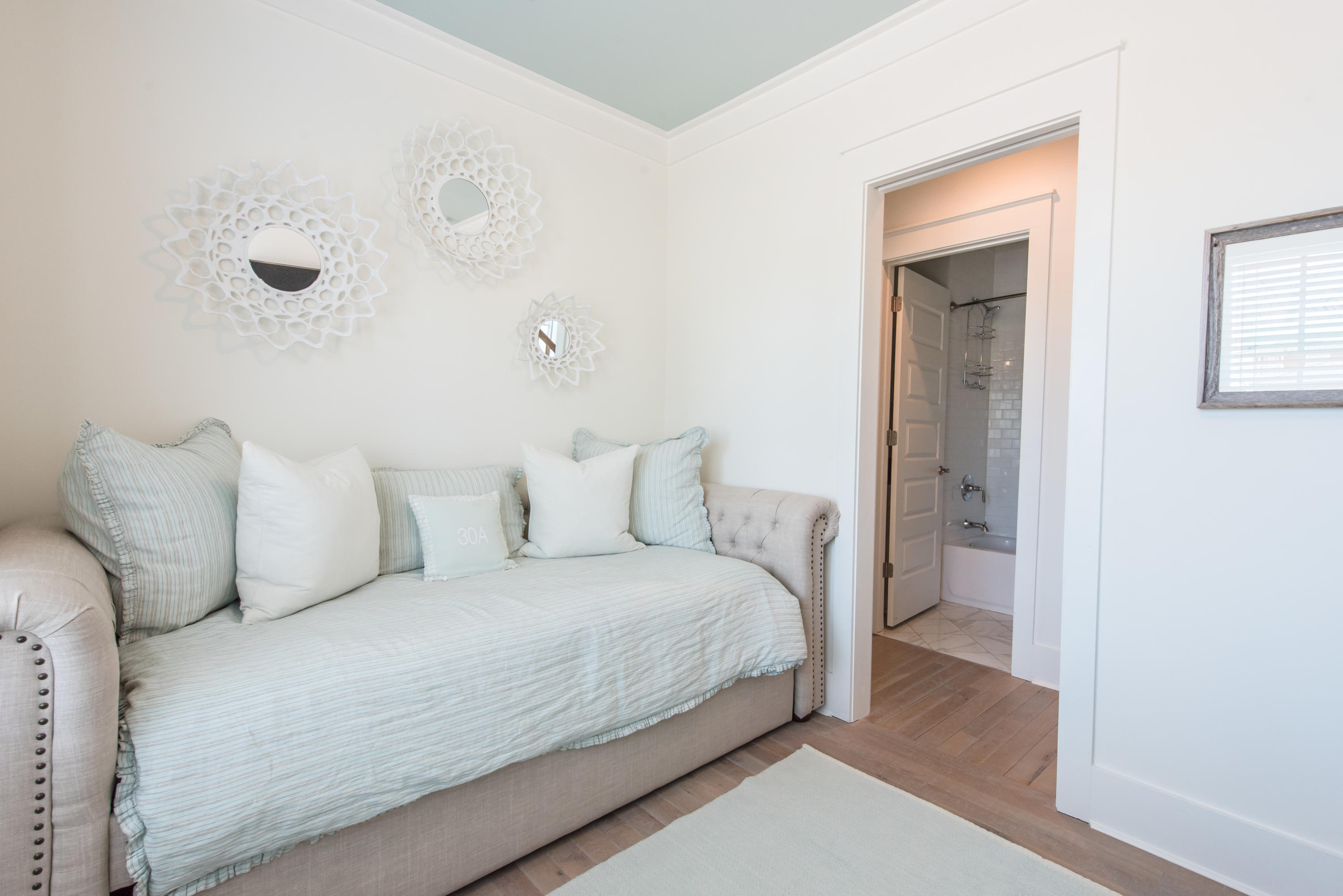 TRESCA PLACE - Residential