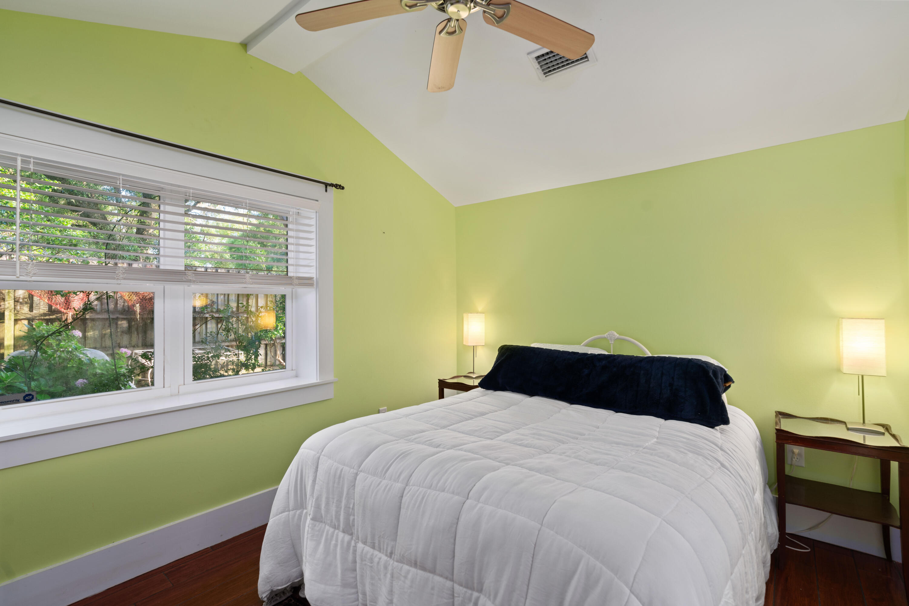 BAY GROVE - Residential