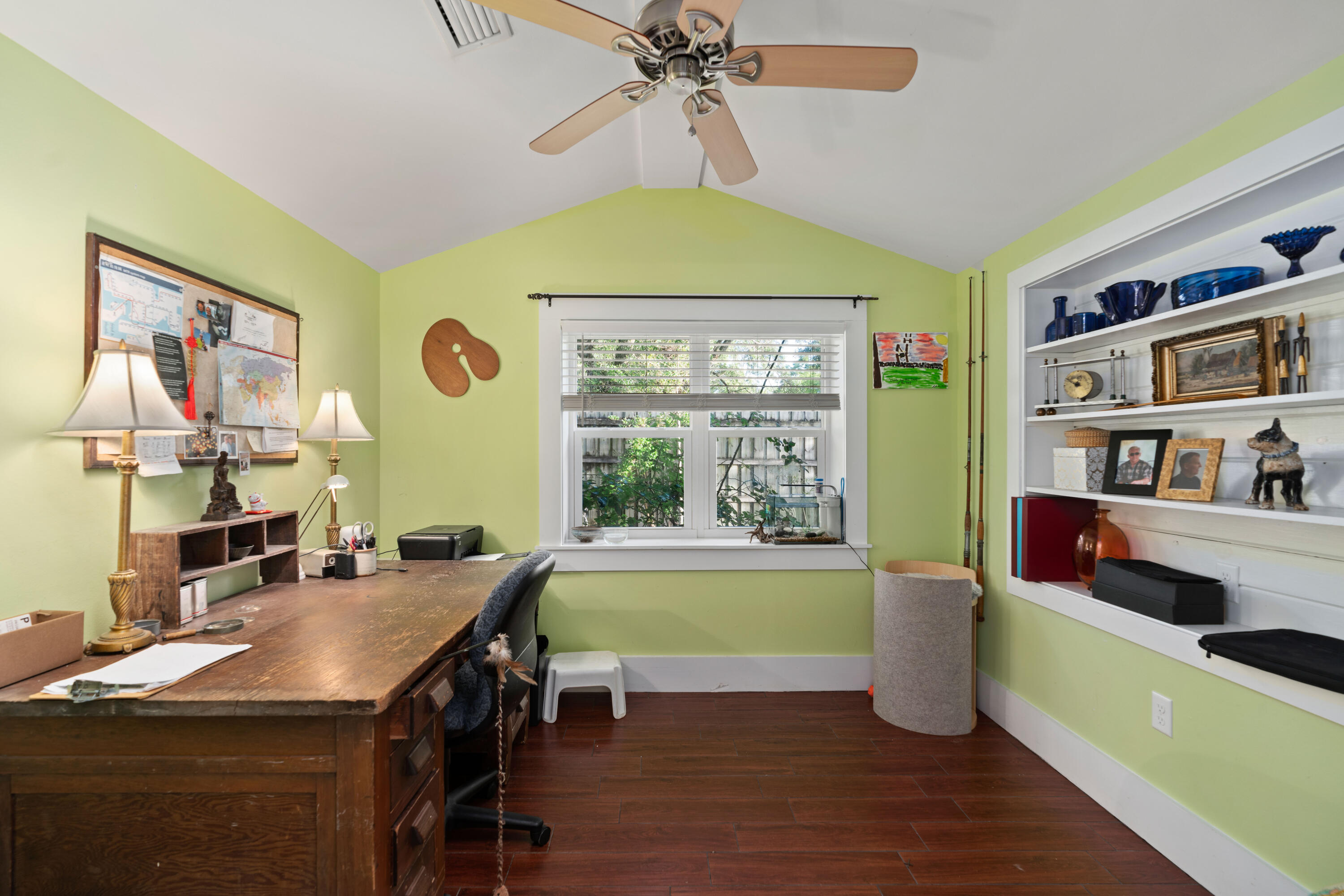 BAY GROVE - Residential
