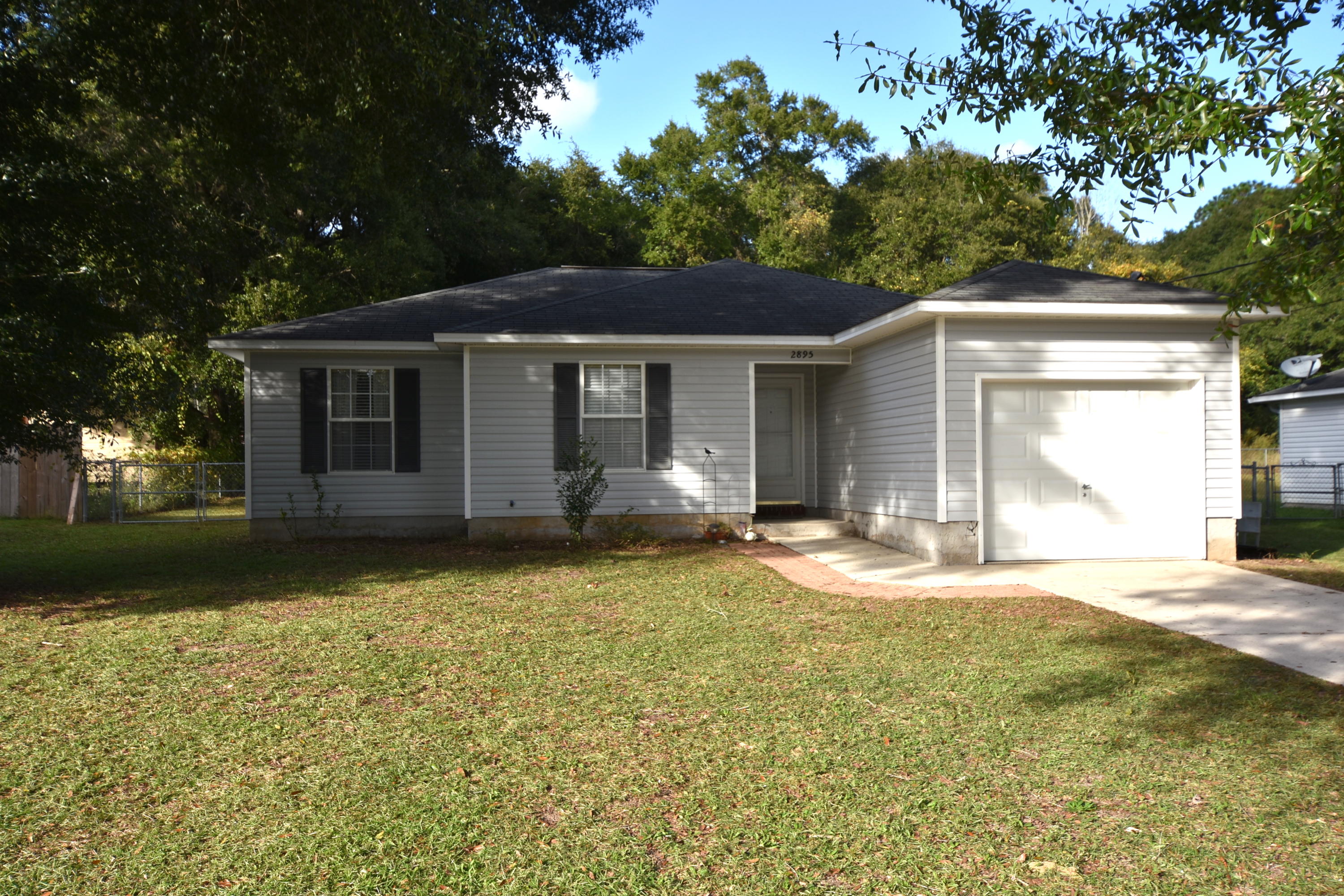 OAKDALE MINI FARMS RESUB LOT 11 - Residential