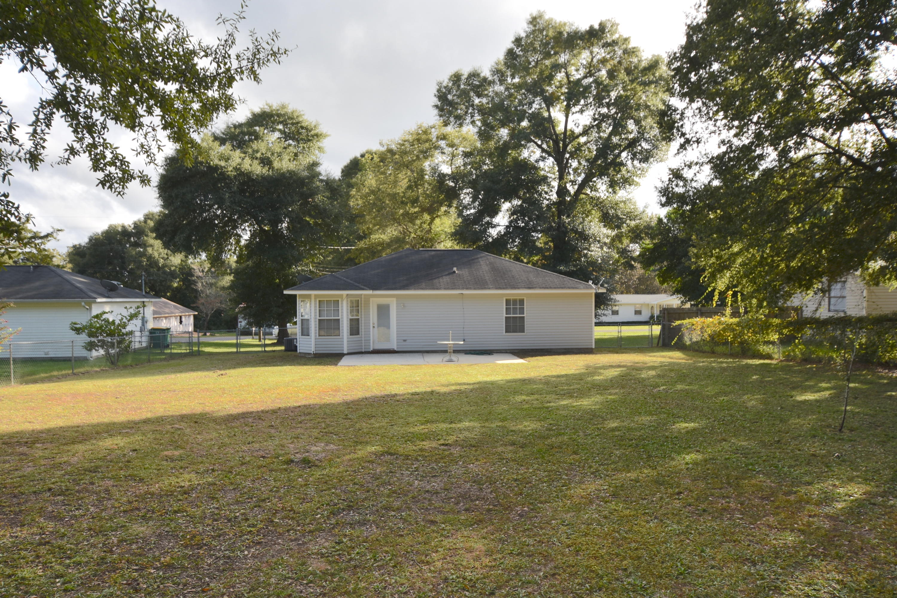 OAKDALE MINI FARMS RESUB LOT 11 - Residential