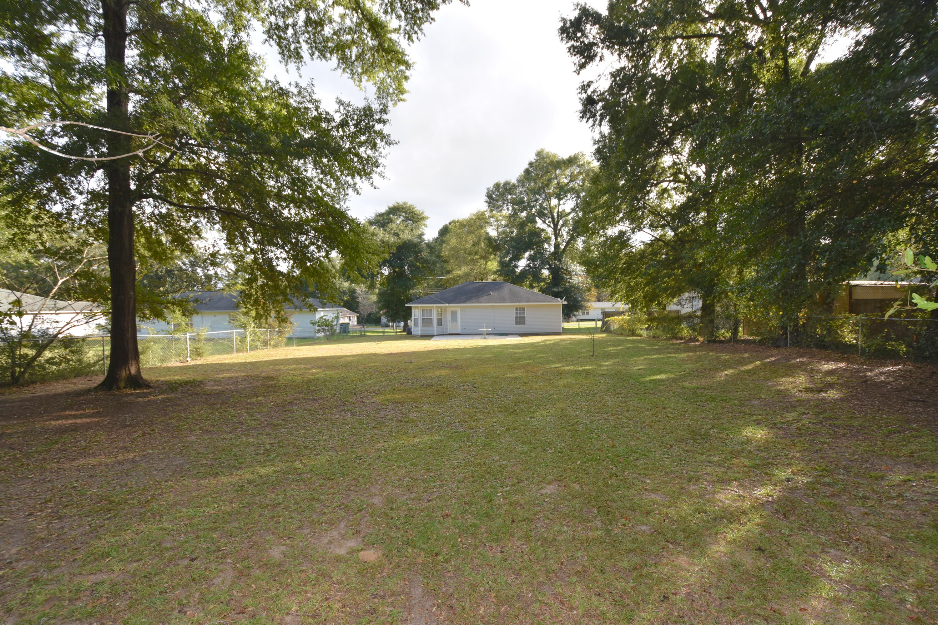 OAKDALE MINI FARMS RESUB LOT 11 - Residential