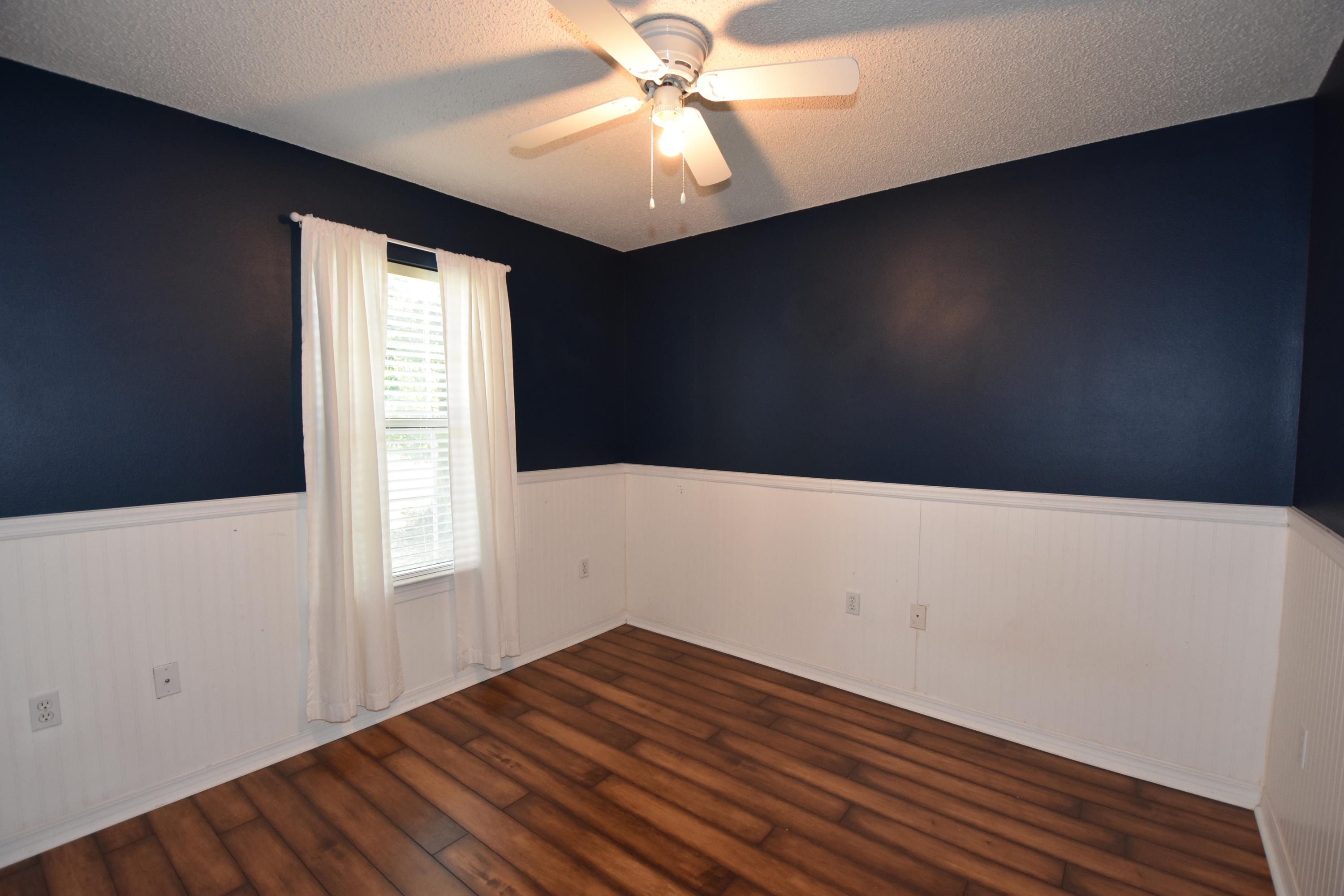 OAKDALE MINI FARMS RESUB LOT 11 - Residential