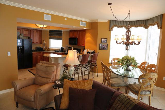 SILVER BEACH TOWERS - Residential