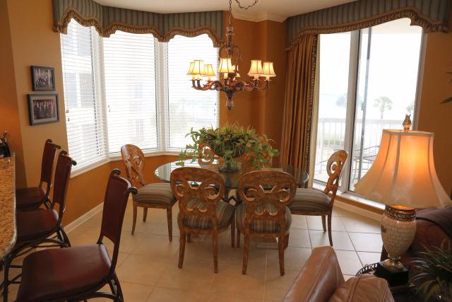 SILVER BEACH TOWERS - Residential