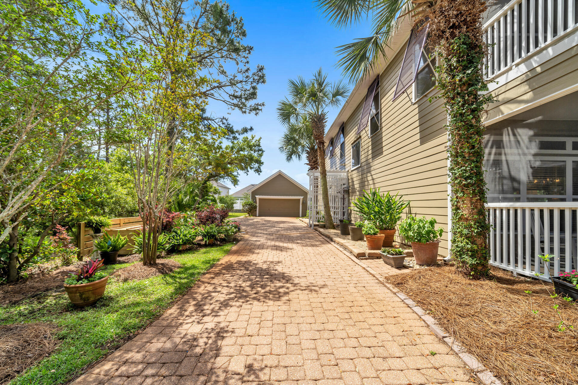 CREEKWATER BAY ESTATES UNREC - Residential
