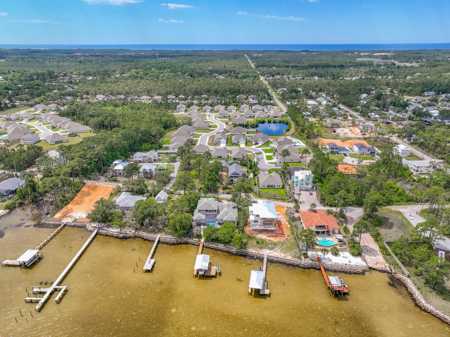 CREEKWATER BAY ESTATES UNREC - Residential
