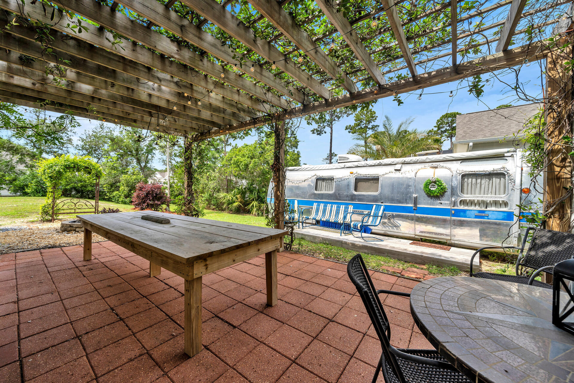 CREEKWATER BAY ESTATES UNREC - Residential