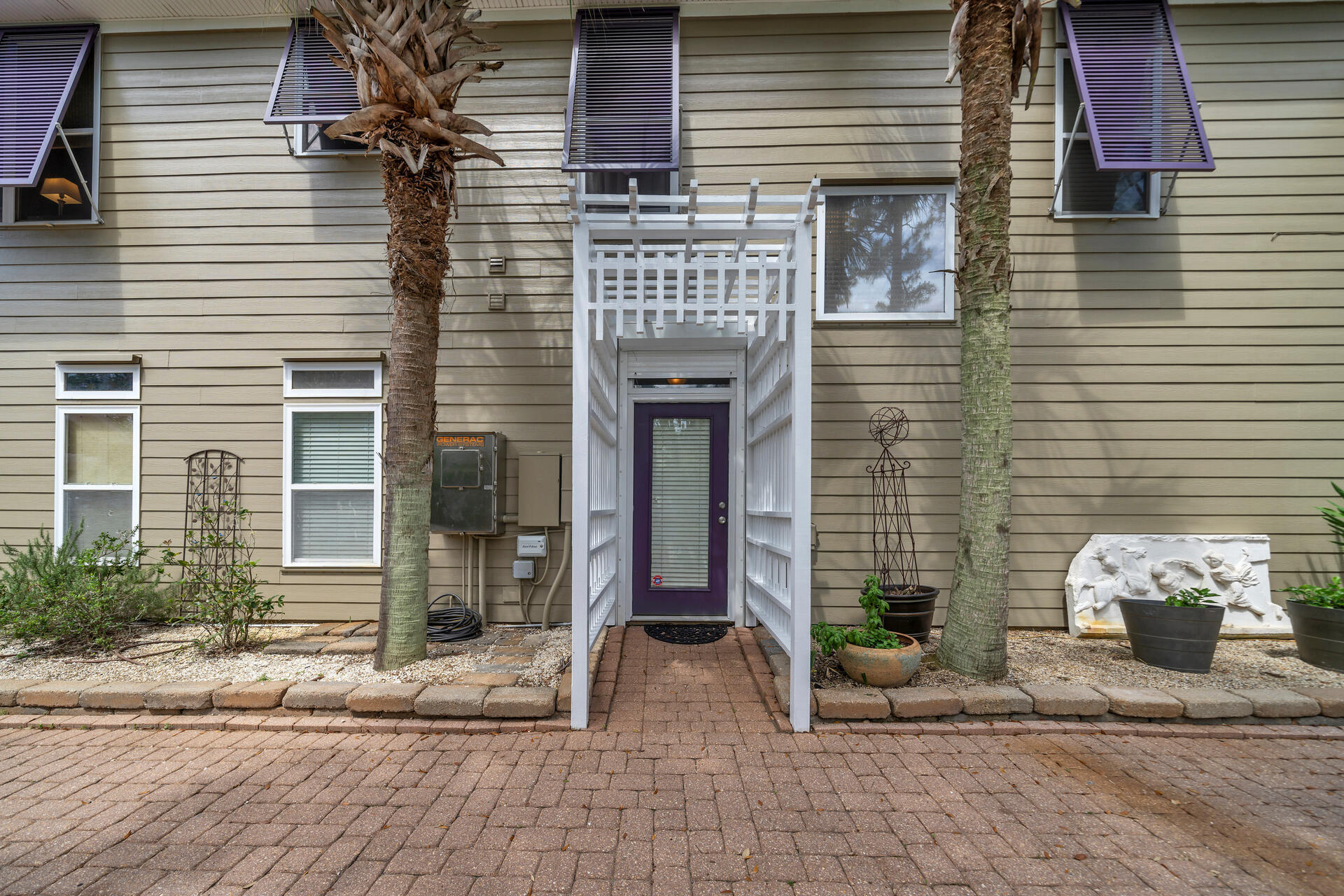 CREEKWATER BAY ESTATES UNREC - Residential