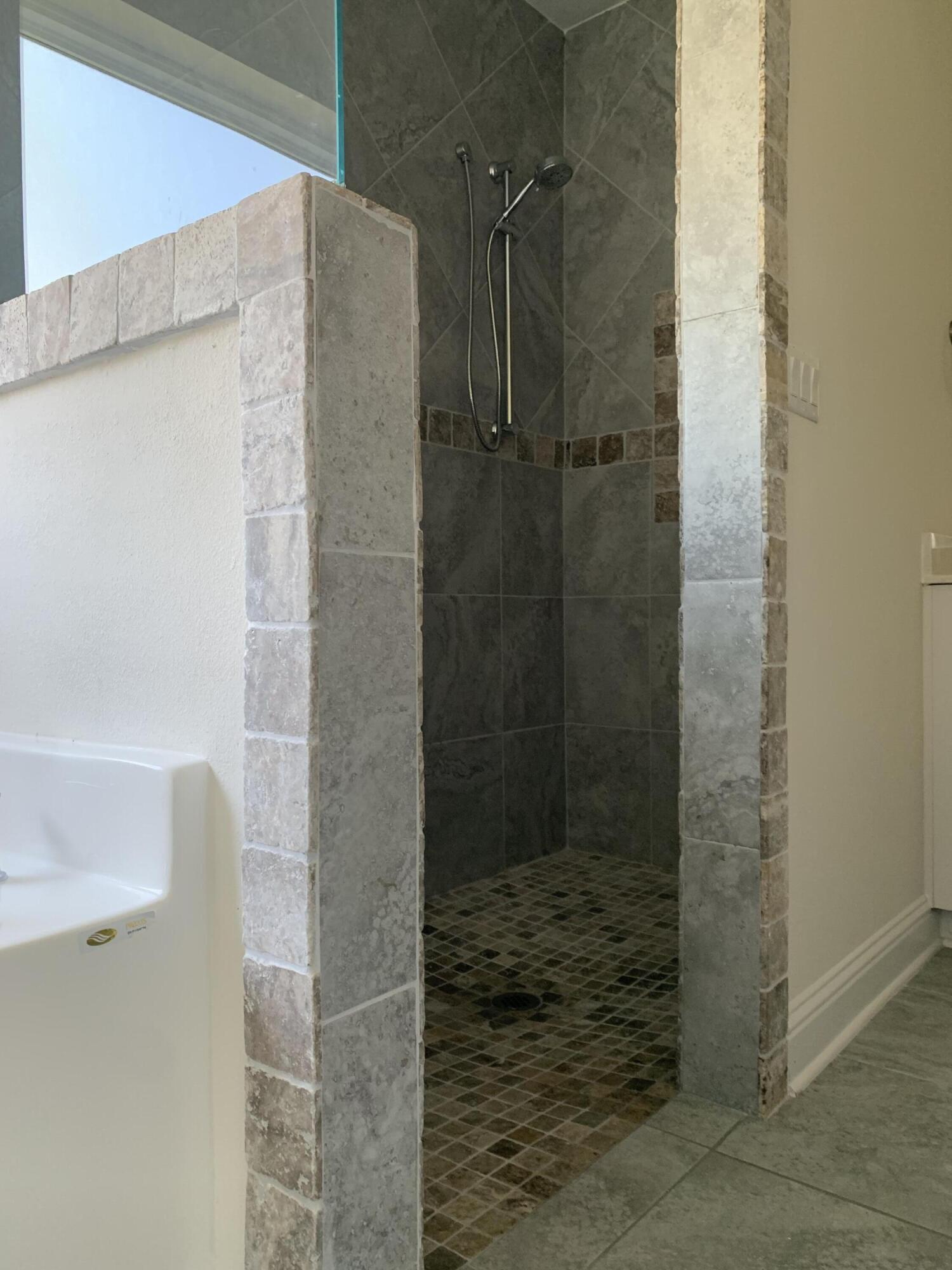 CREETS LANDING - Residential