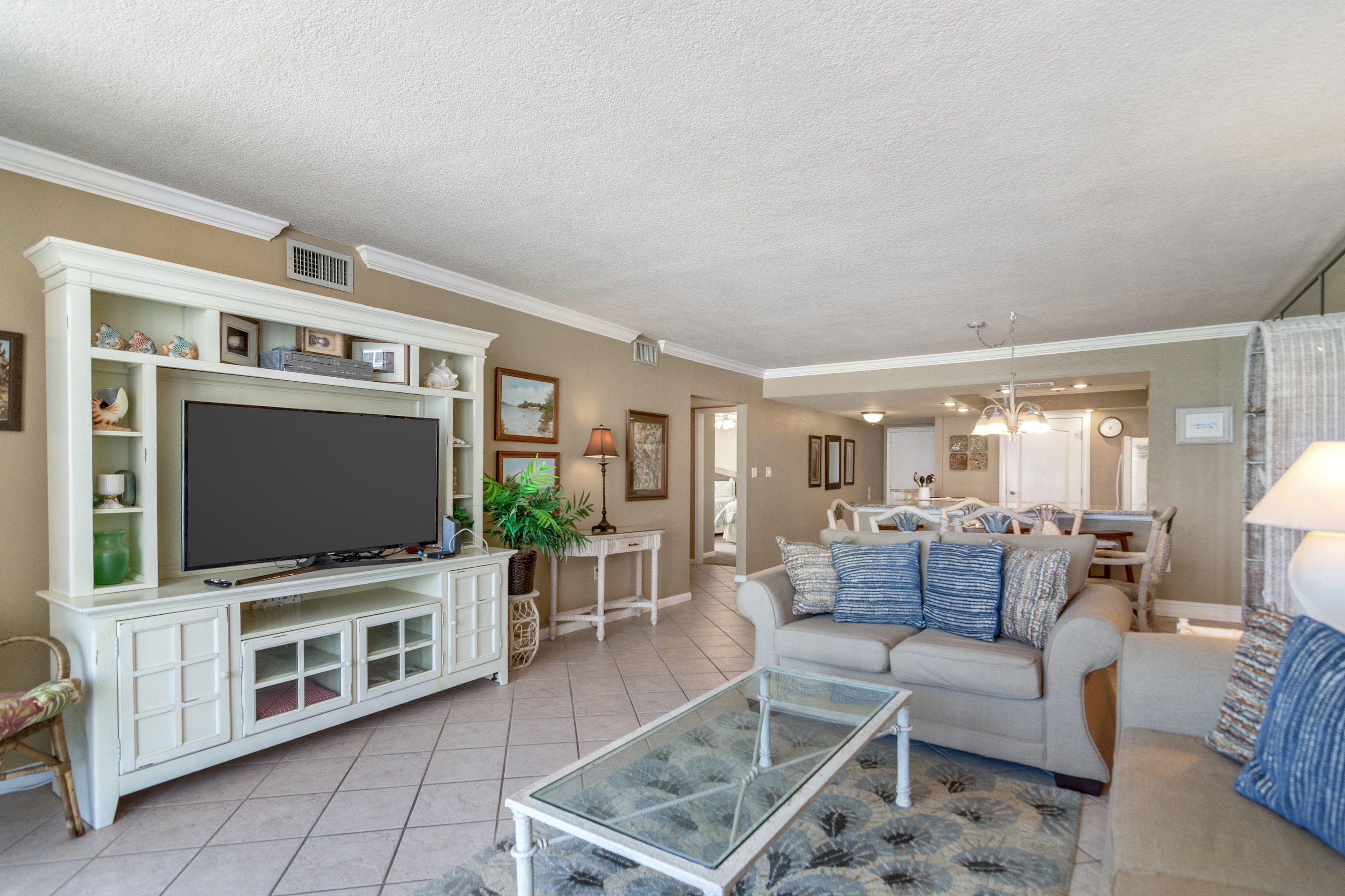 SHORELINE TOWERS 2 - Residential