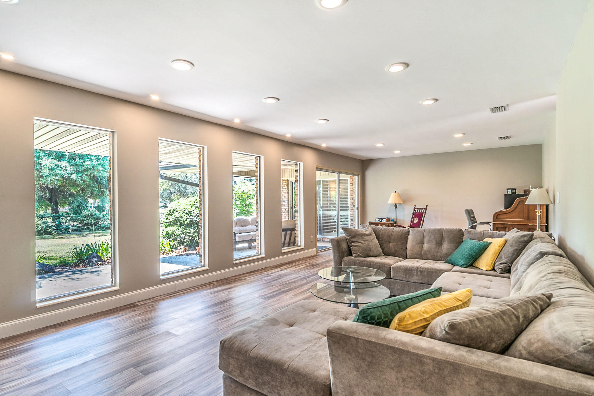 LAKE LORRAINE ESTATES - Residential