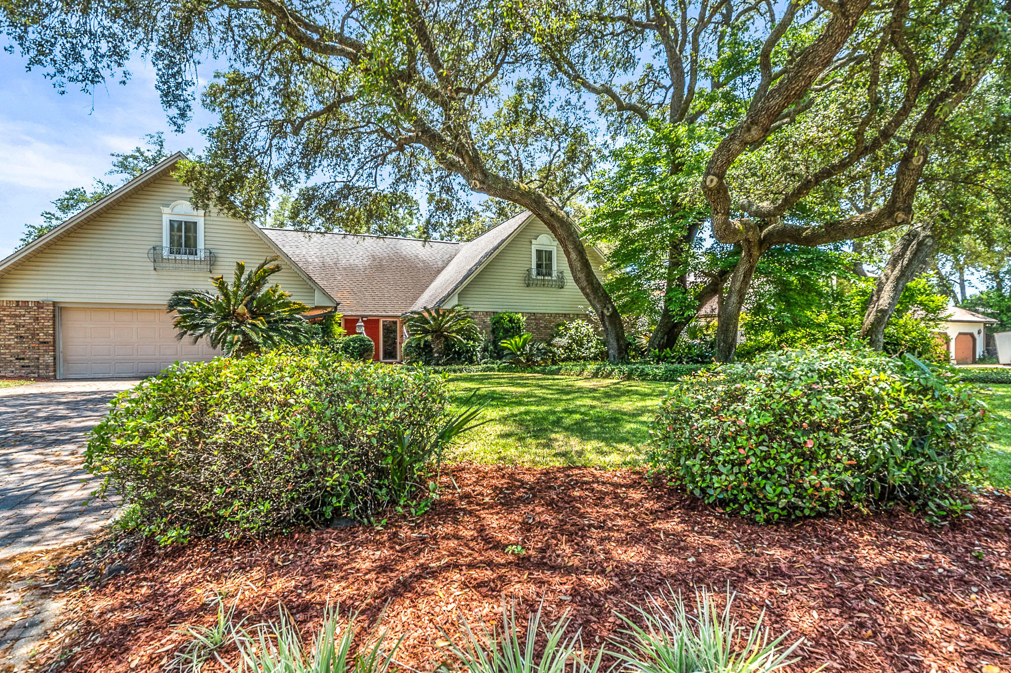 LAKE LORRAINE ESTATES - Residential