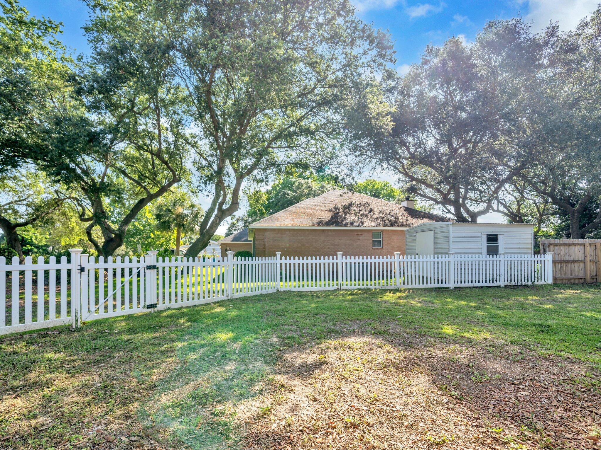 EASTWOOD 4TH ADDN - Residential
