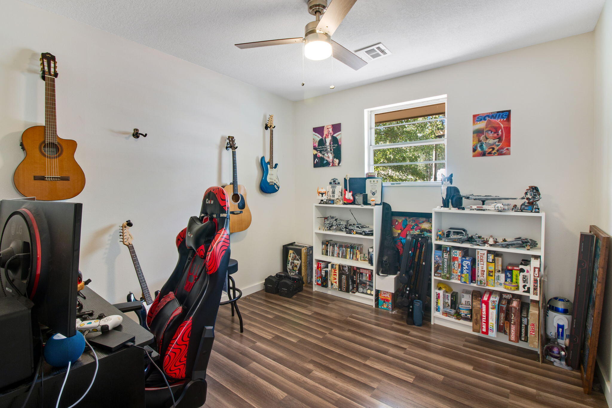 CRESTVIEW - Residential