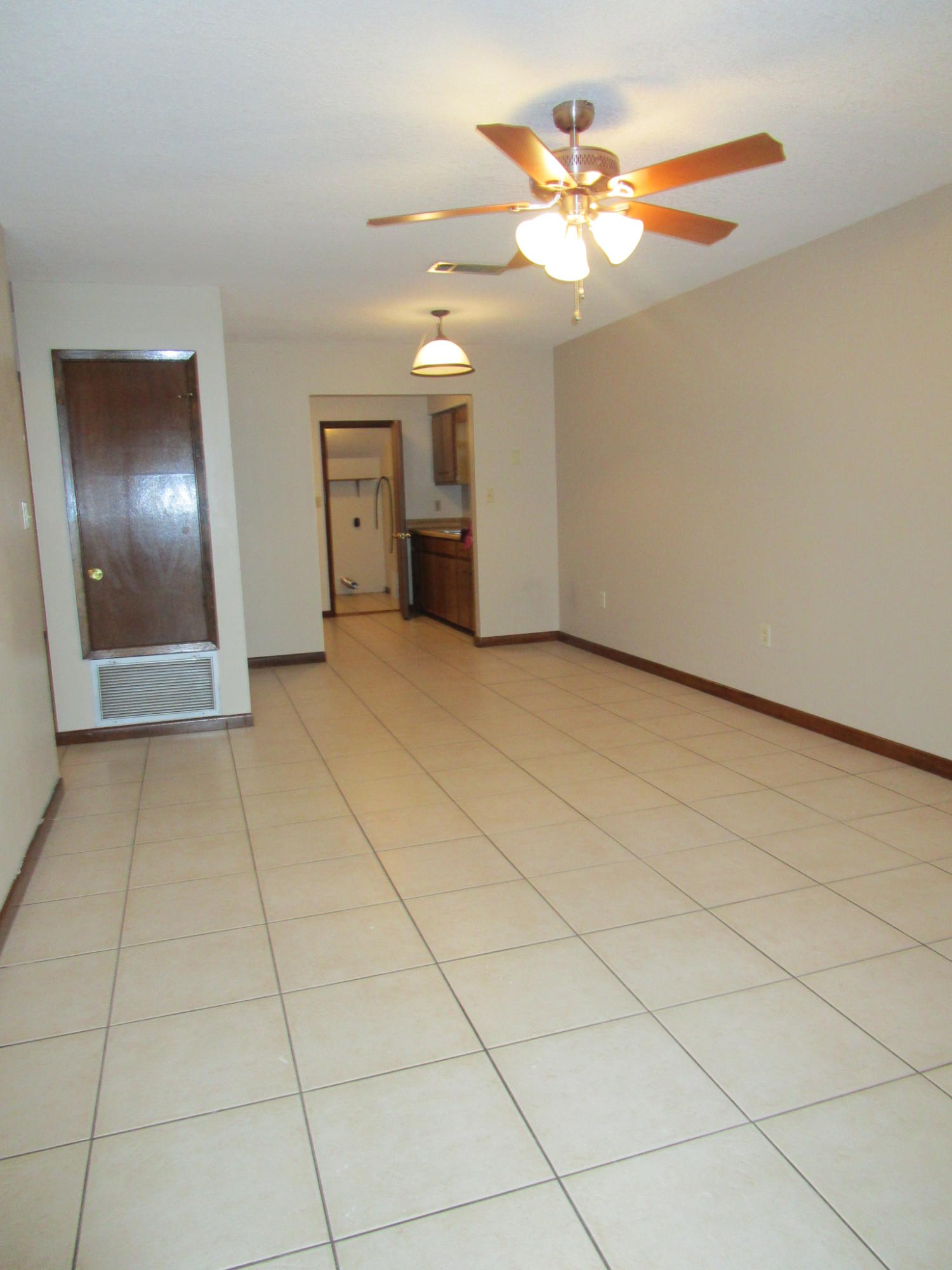 HELMS & ALLEN - Residential Lease