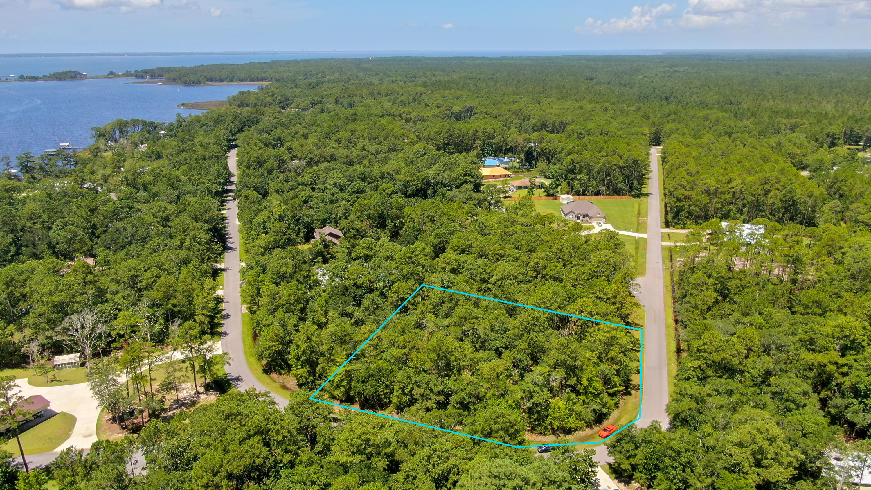 LAGRANGE SHORES - Land