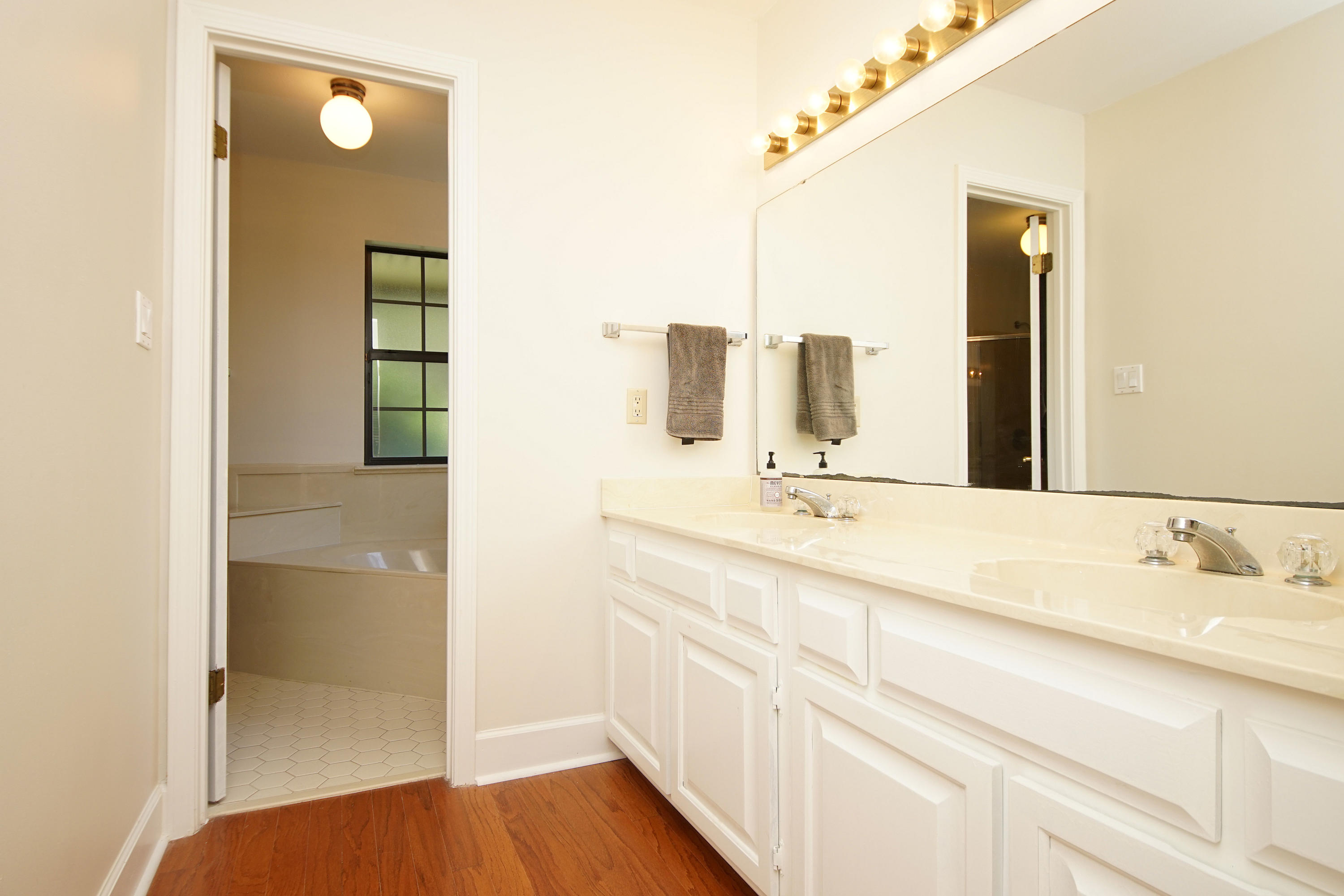 SLEEPY HOLLOW - Residential