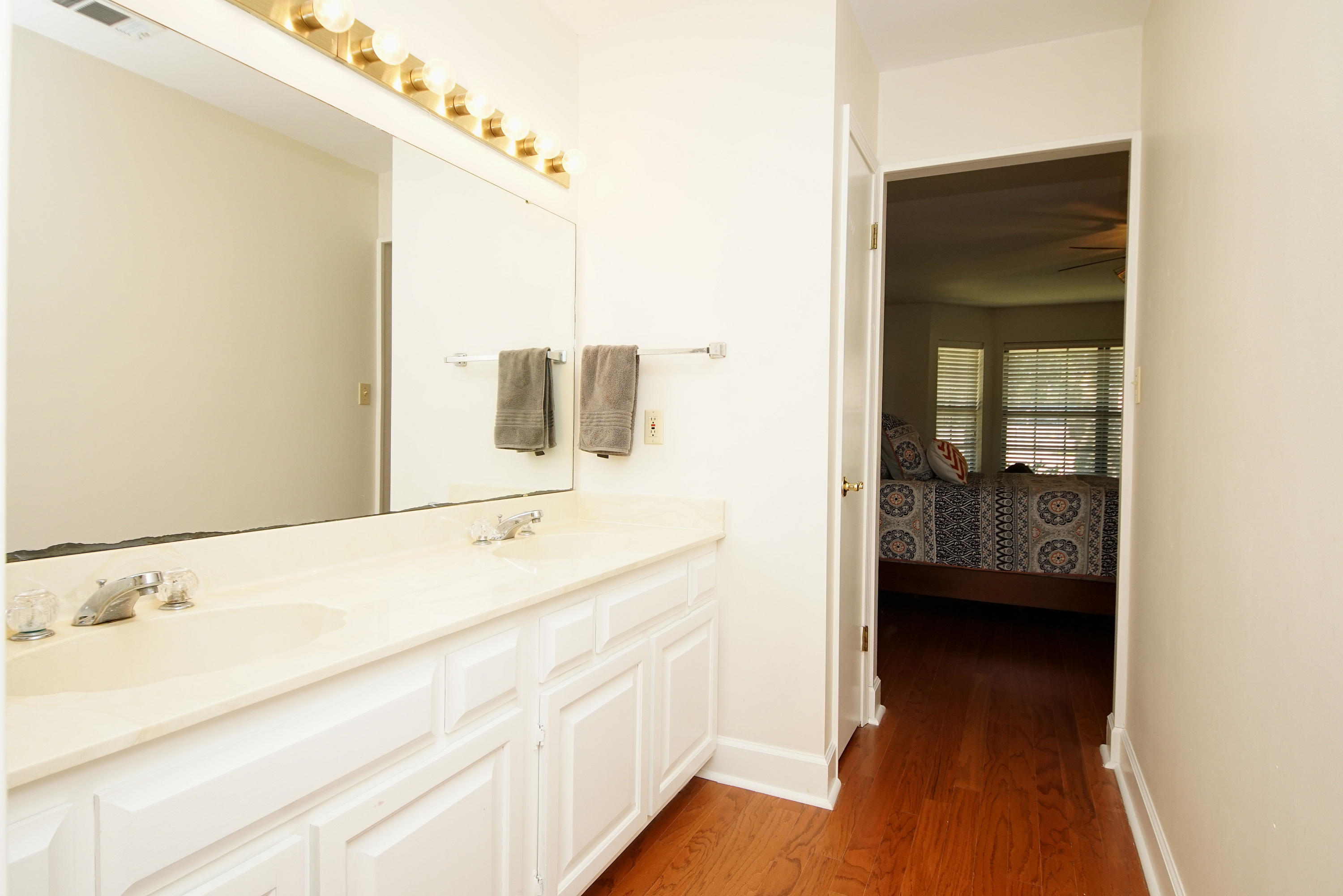 SLEEPY HOLLOW - Residential