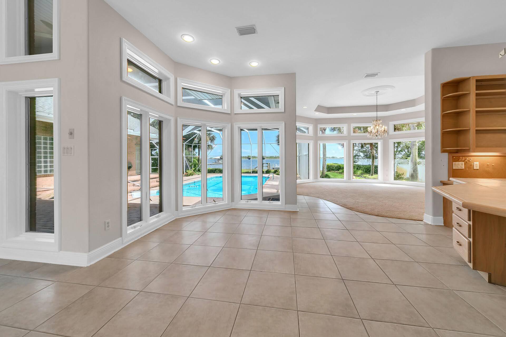 PARISH POINT - Residential