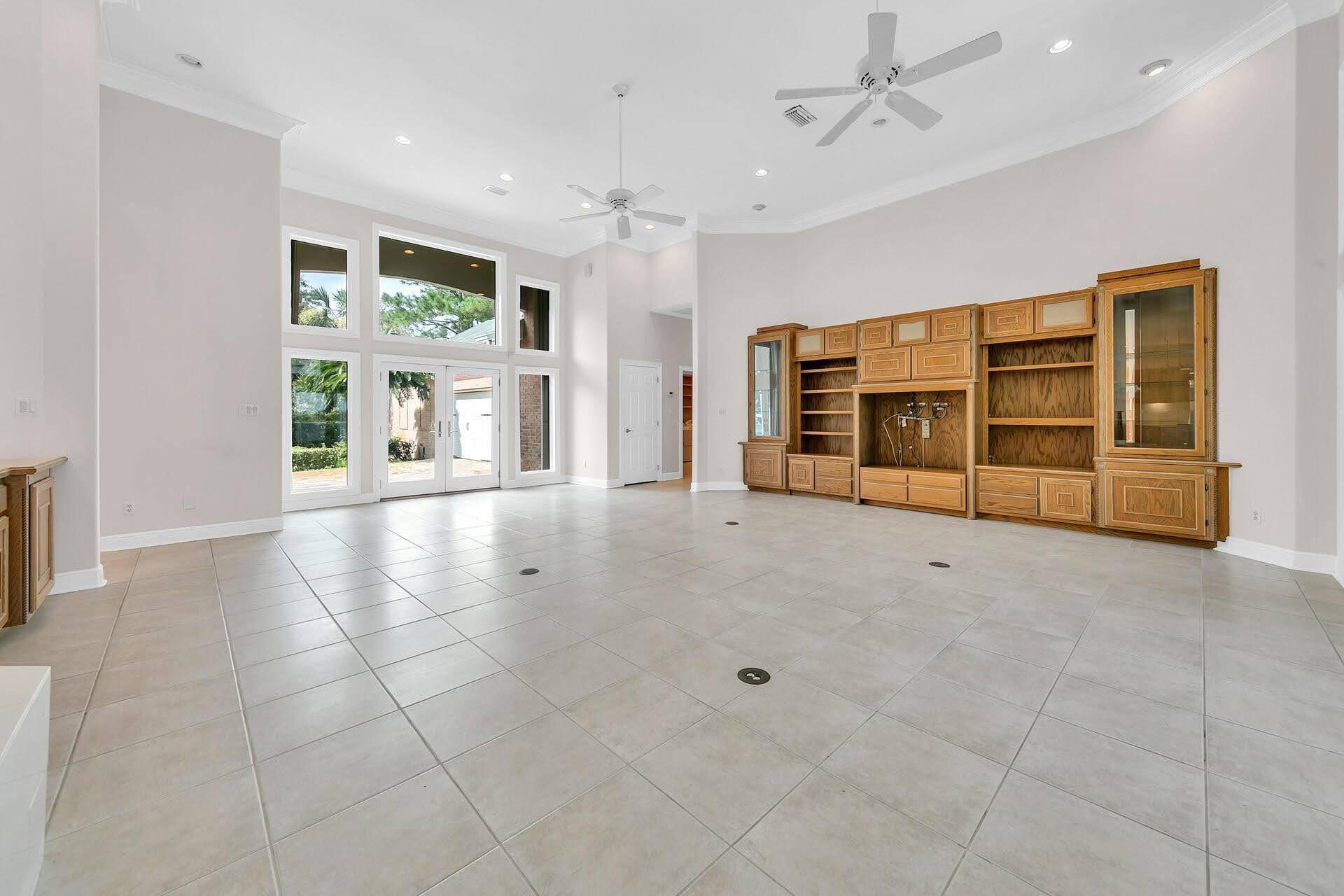 PARISH POINT - Residential