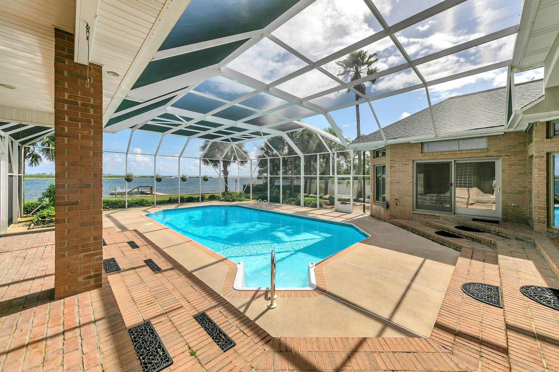 PARISH POINT - Residential