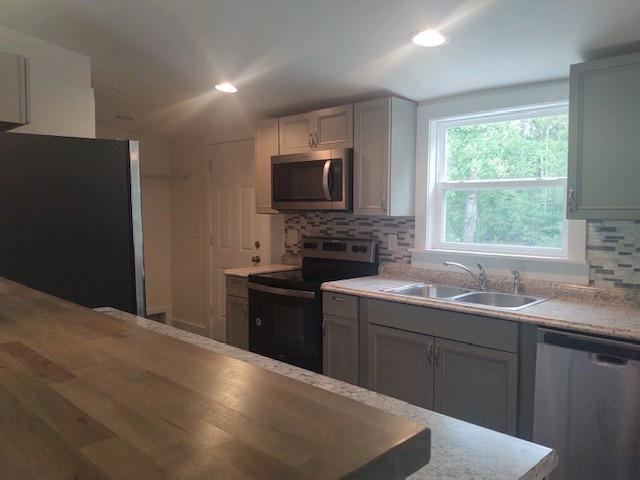 MALLARD CREEK UNREC - Residential