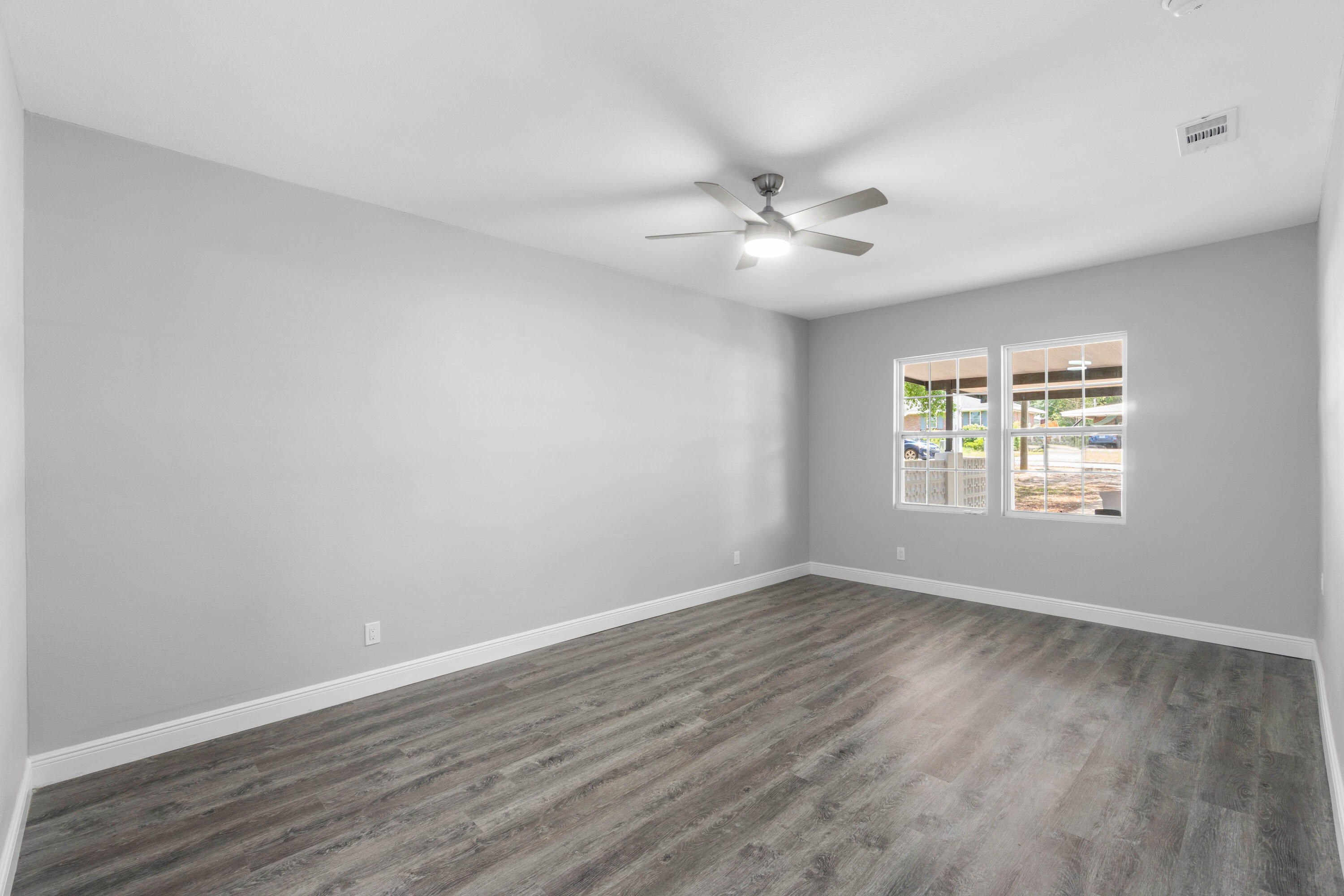 EDGE MANOR - Residential