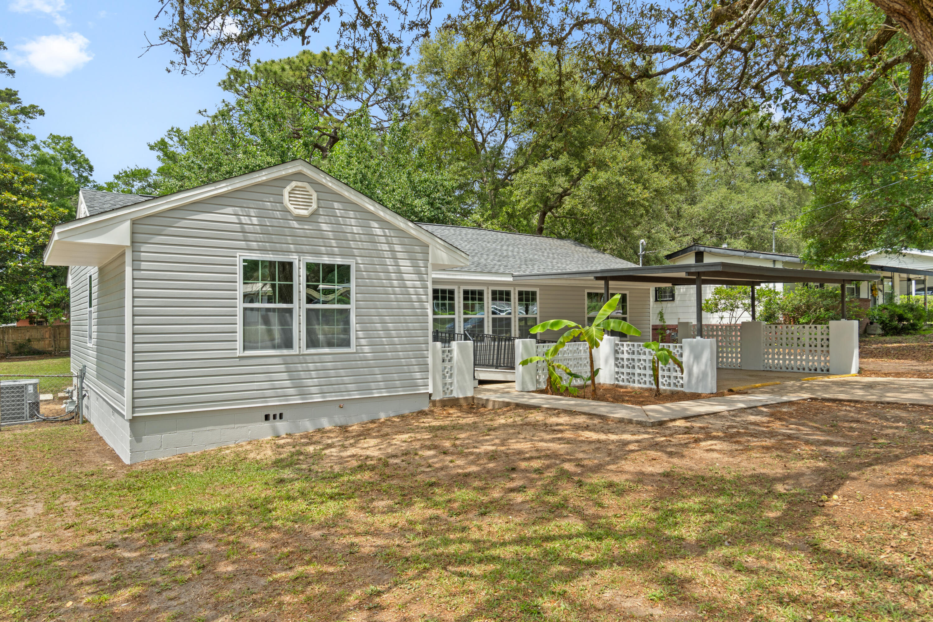 EDGE MANOR - Residential