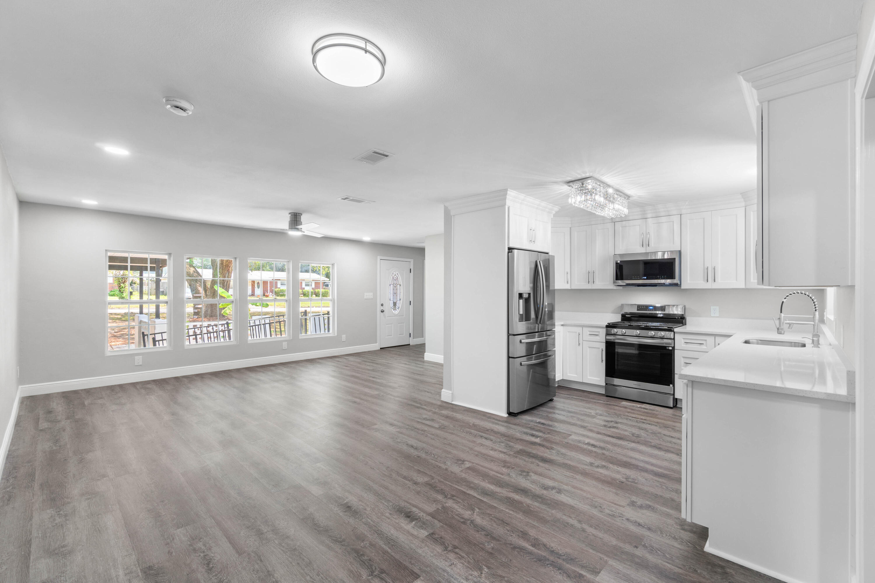 EDGE MANOR - Residential