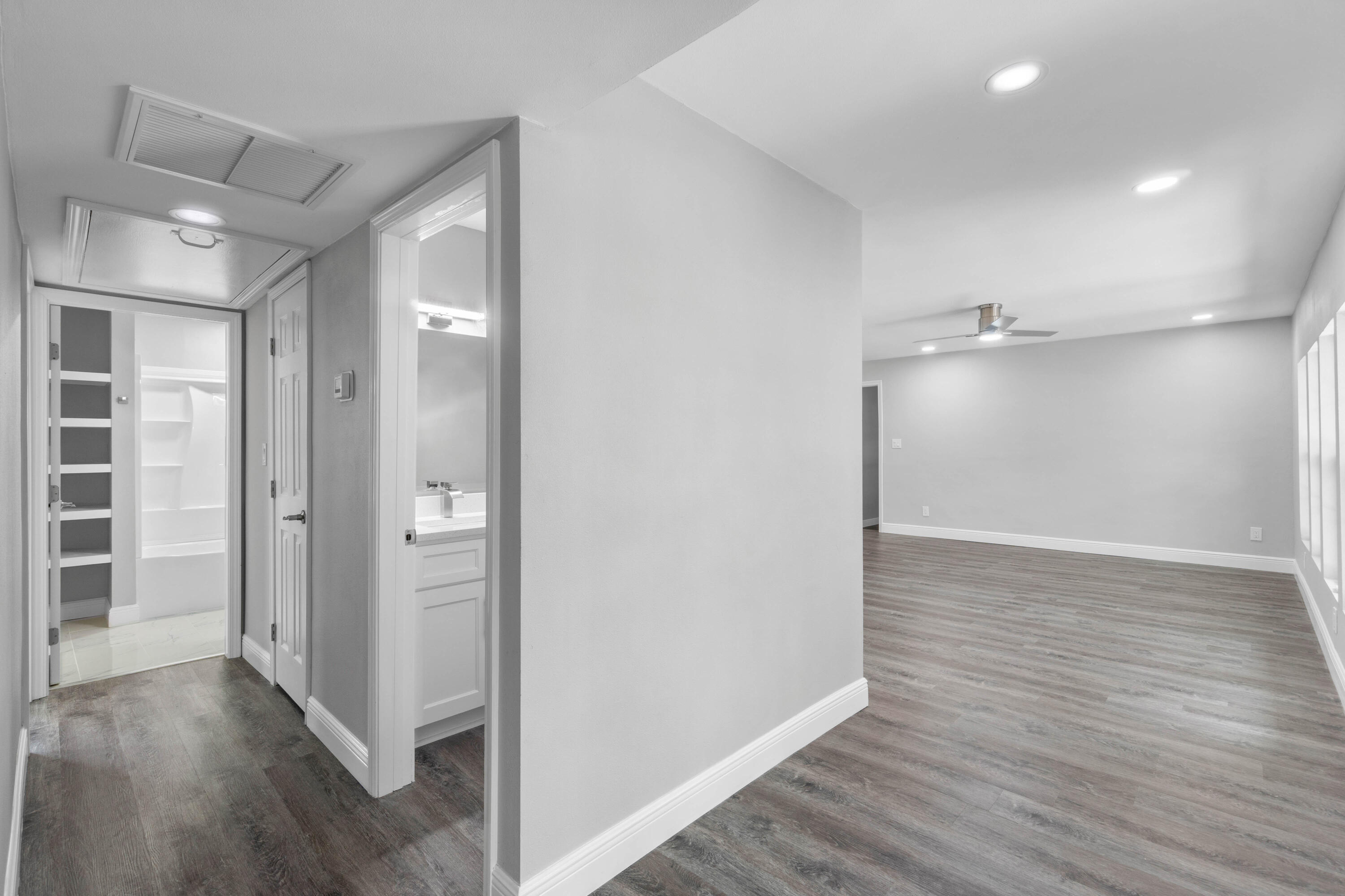 EDGE MANOR - Residential
