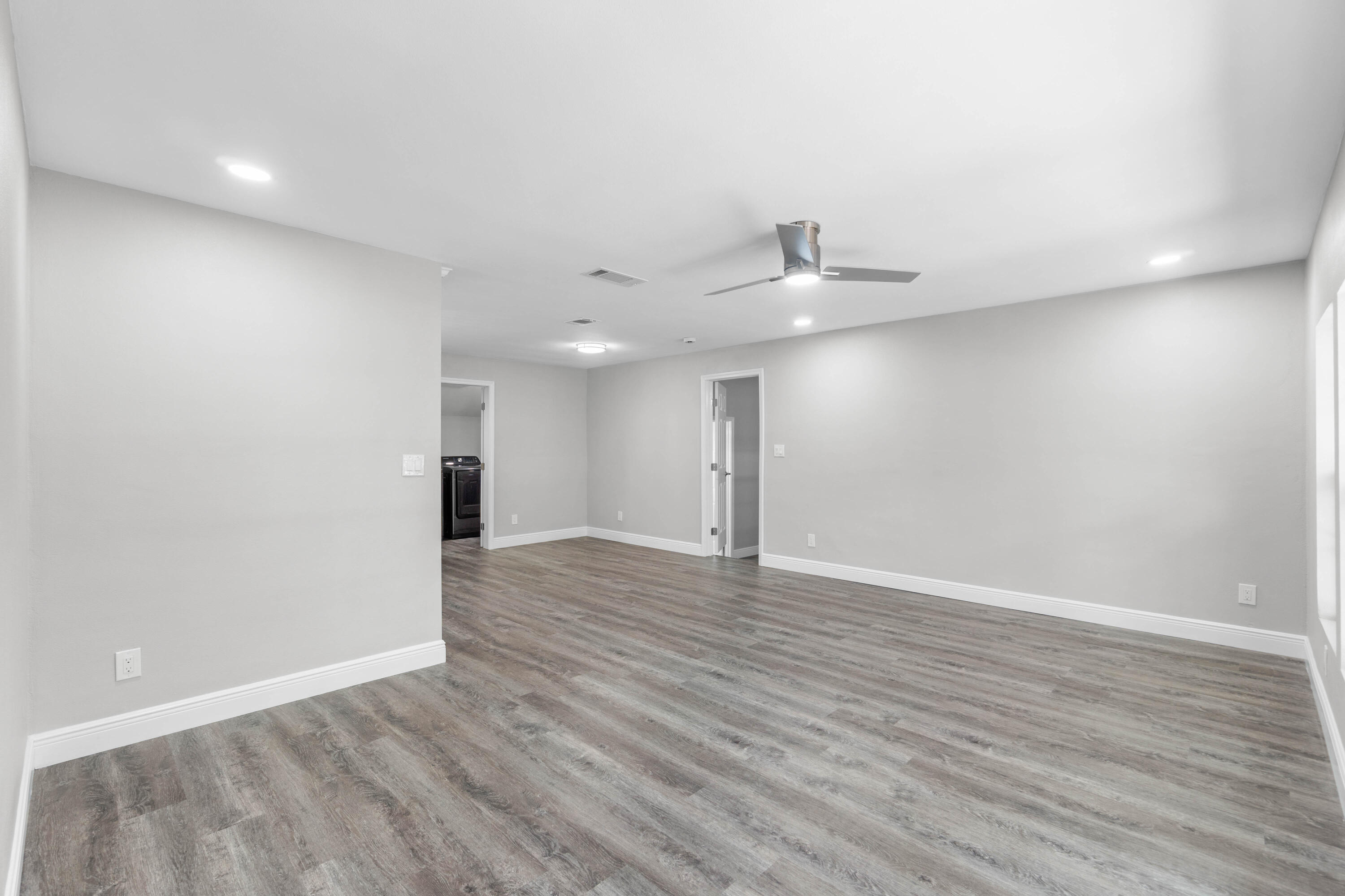 EDGE MANOR - Residential