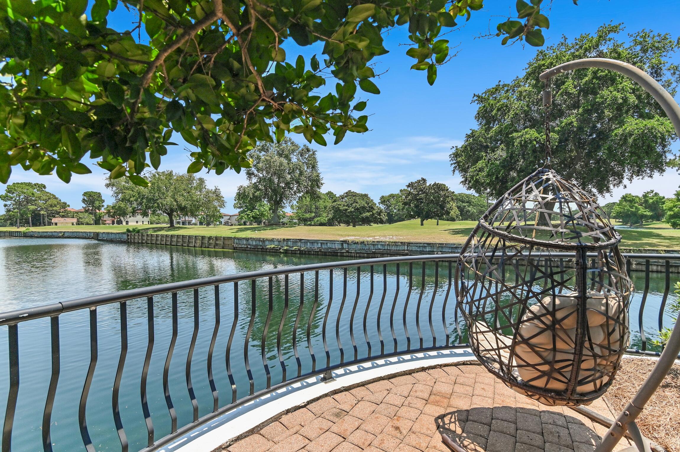 FOUNTAINS AT SANDESTIN - Residential