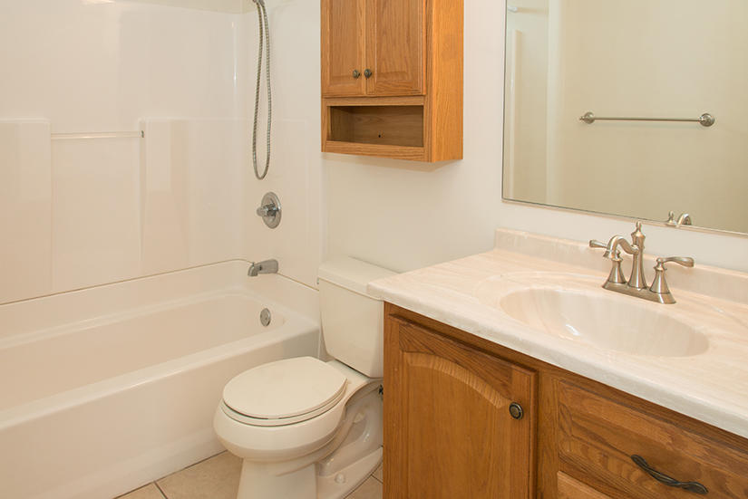 WOODLAND PARK ESTATES - Residential Lease