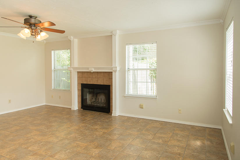 WOODLAND PARK ESTATES - Residential Lease