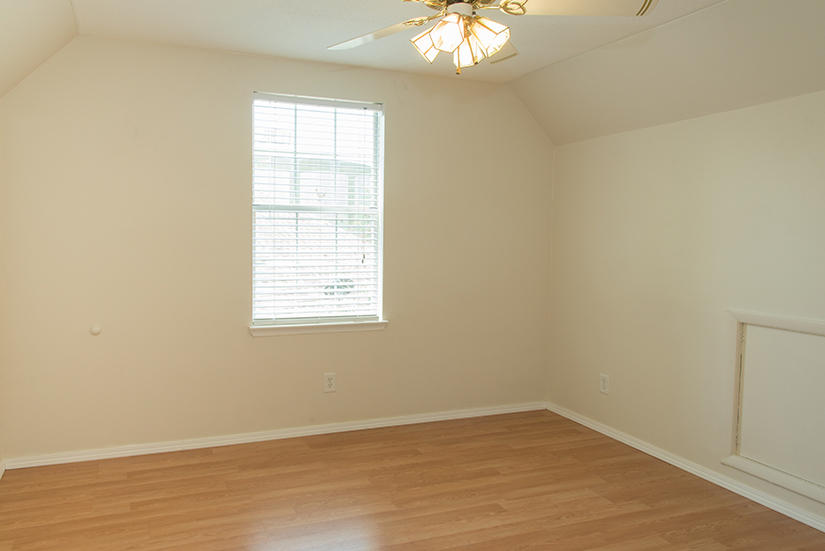 WOODLAND PARK ESTATES - Residential Lease