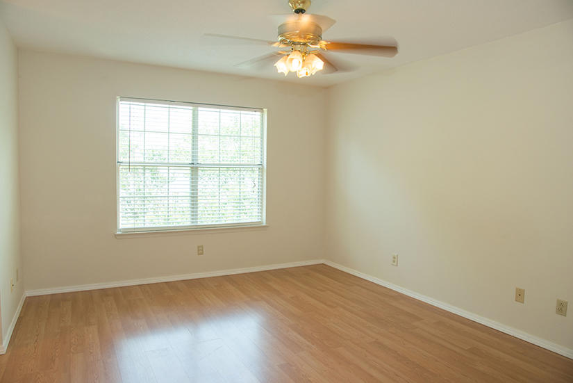 WOODLAND PARK ESTATES - Residential Lease