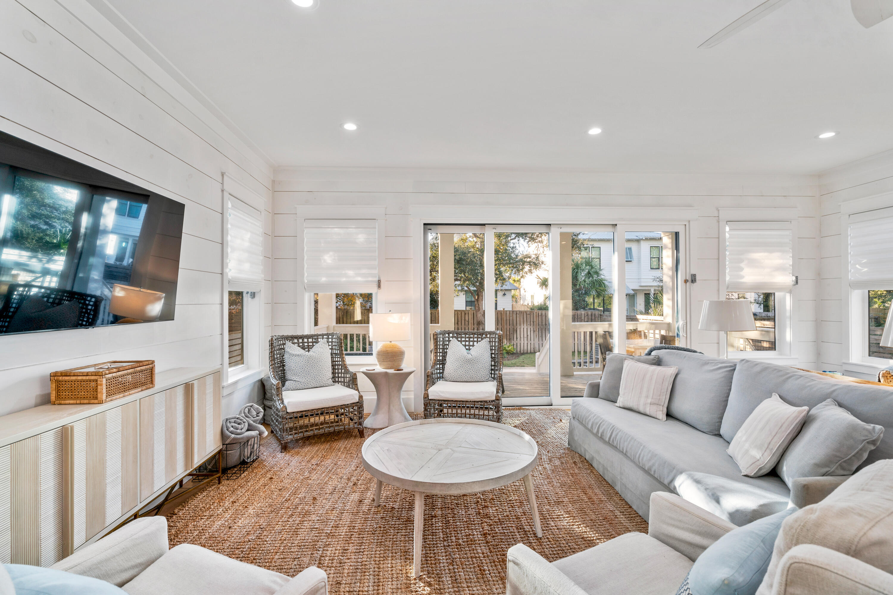 EASTERN LAKE S/D - Residential