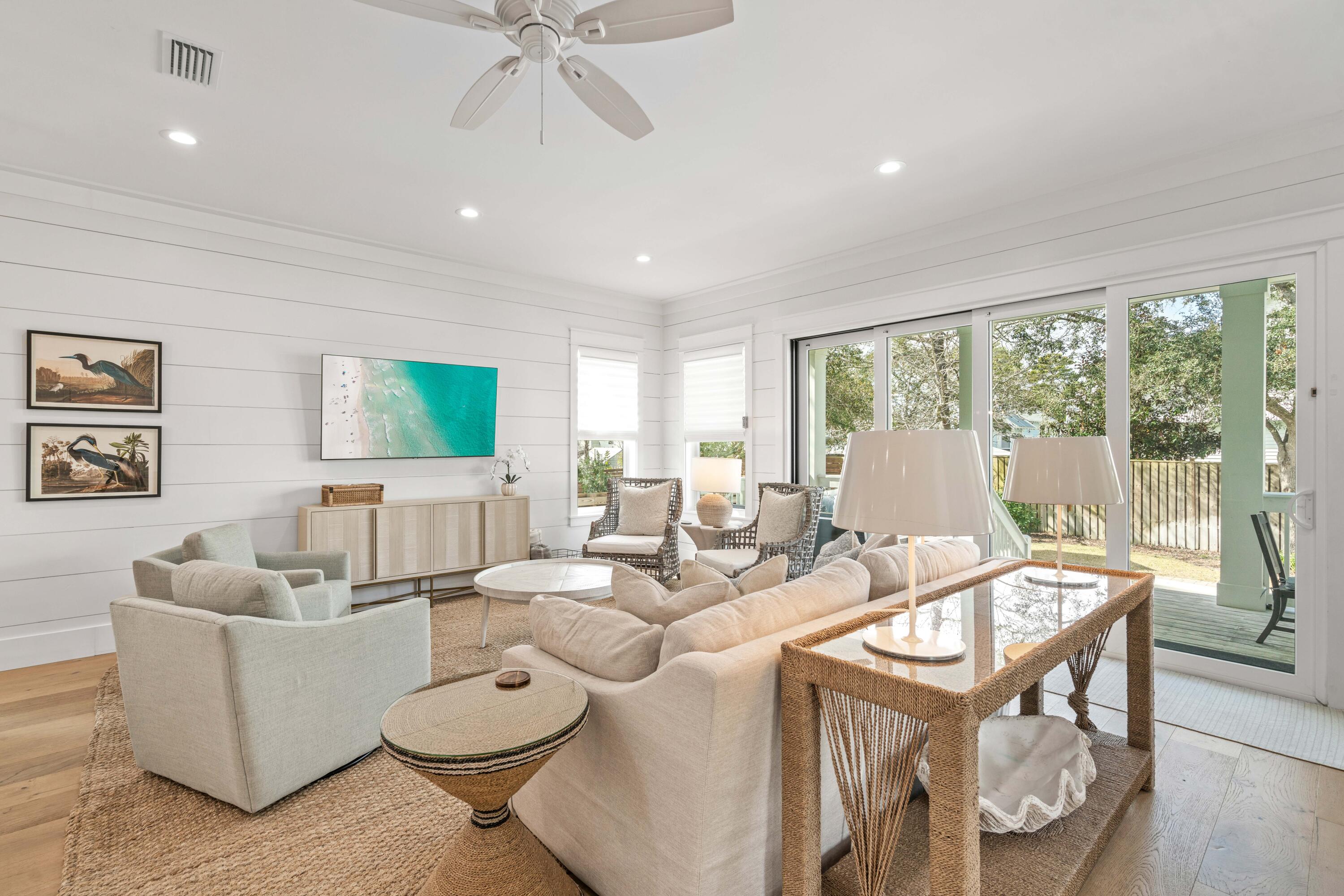 EASTERN LAKE S/D - Residential