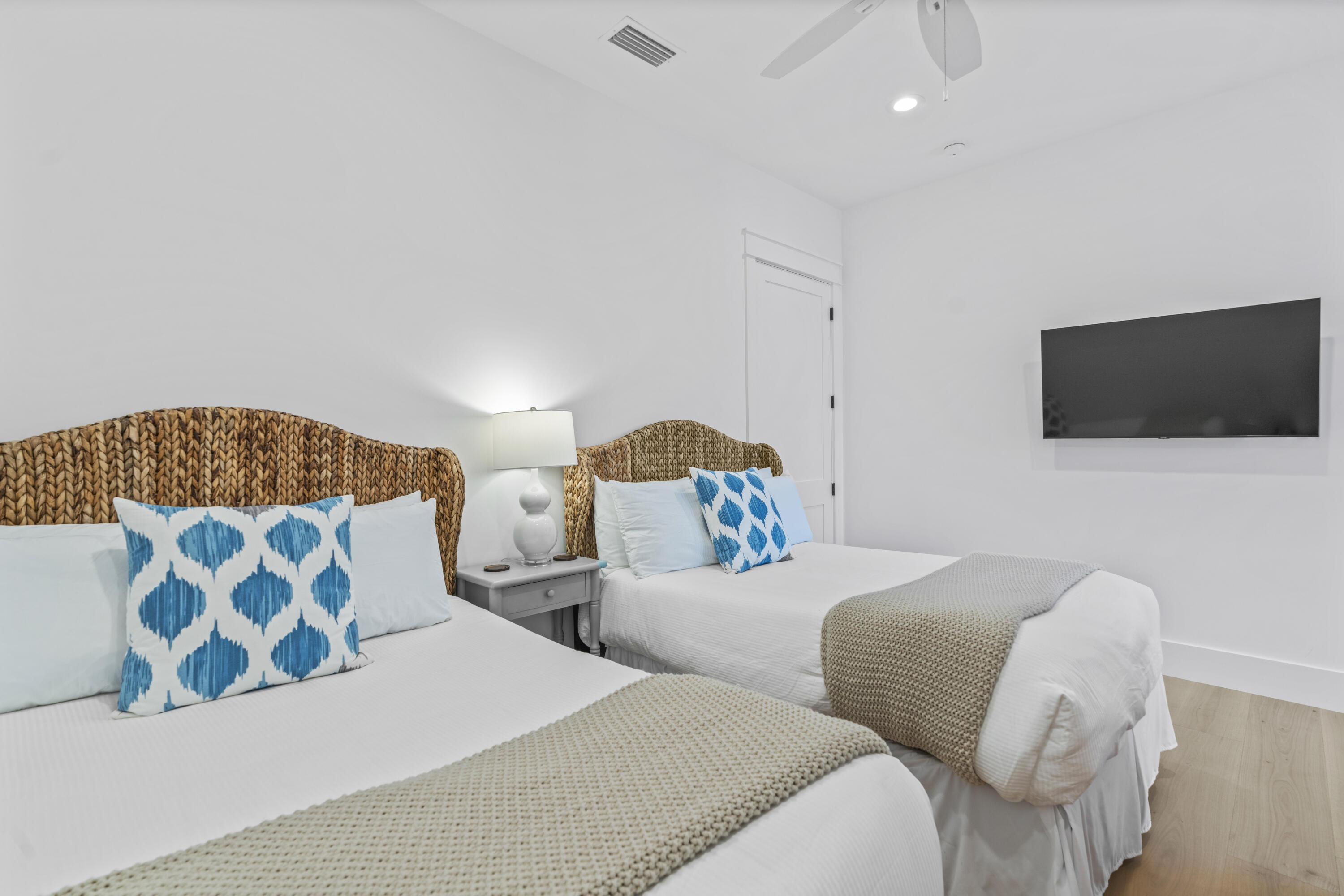 EASTERN LAKE S/D - Residential