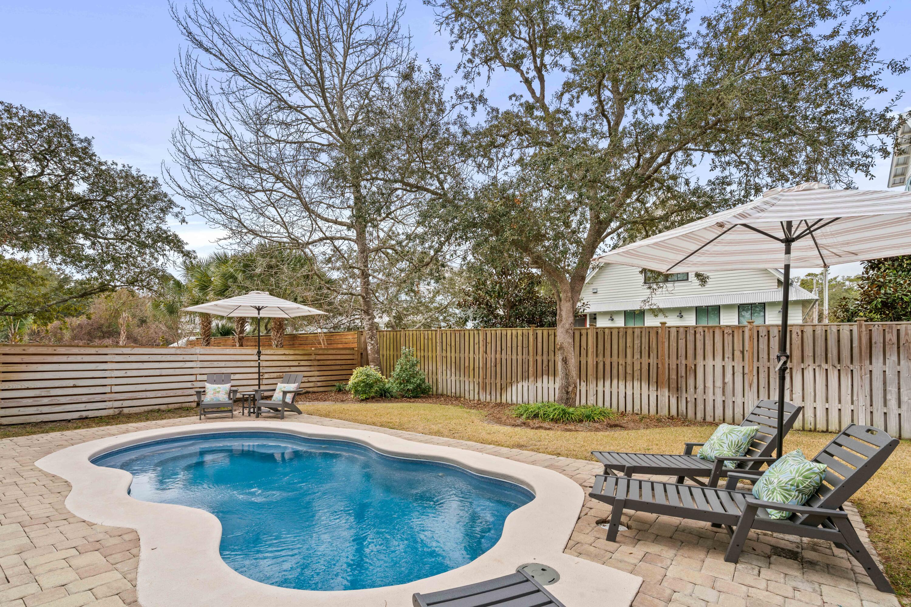 EASTERN LAKE S/D - Residential