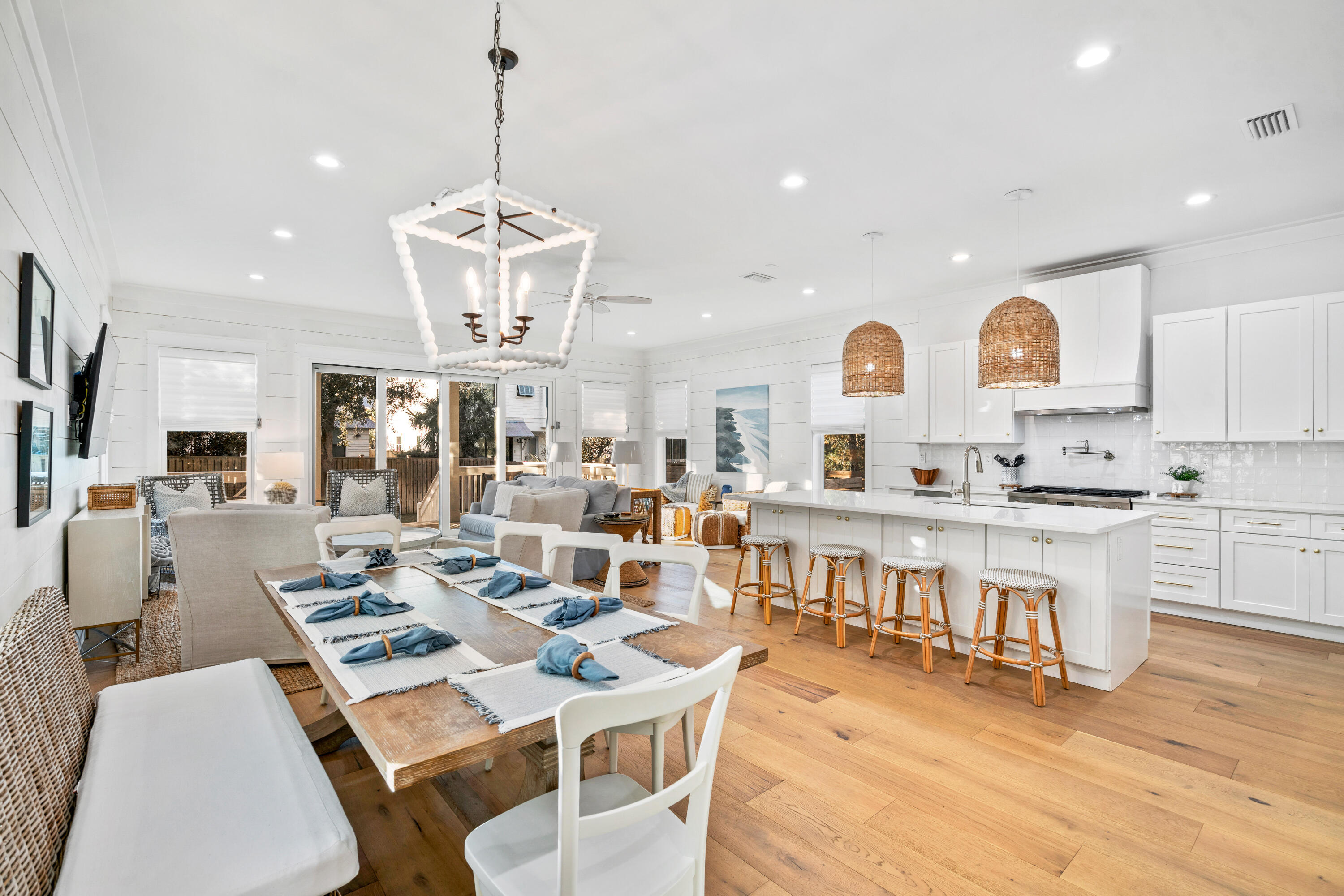 EASTERN LAKE S/D - Residential