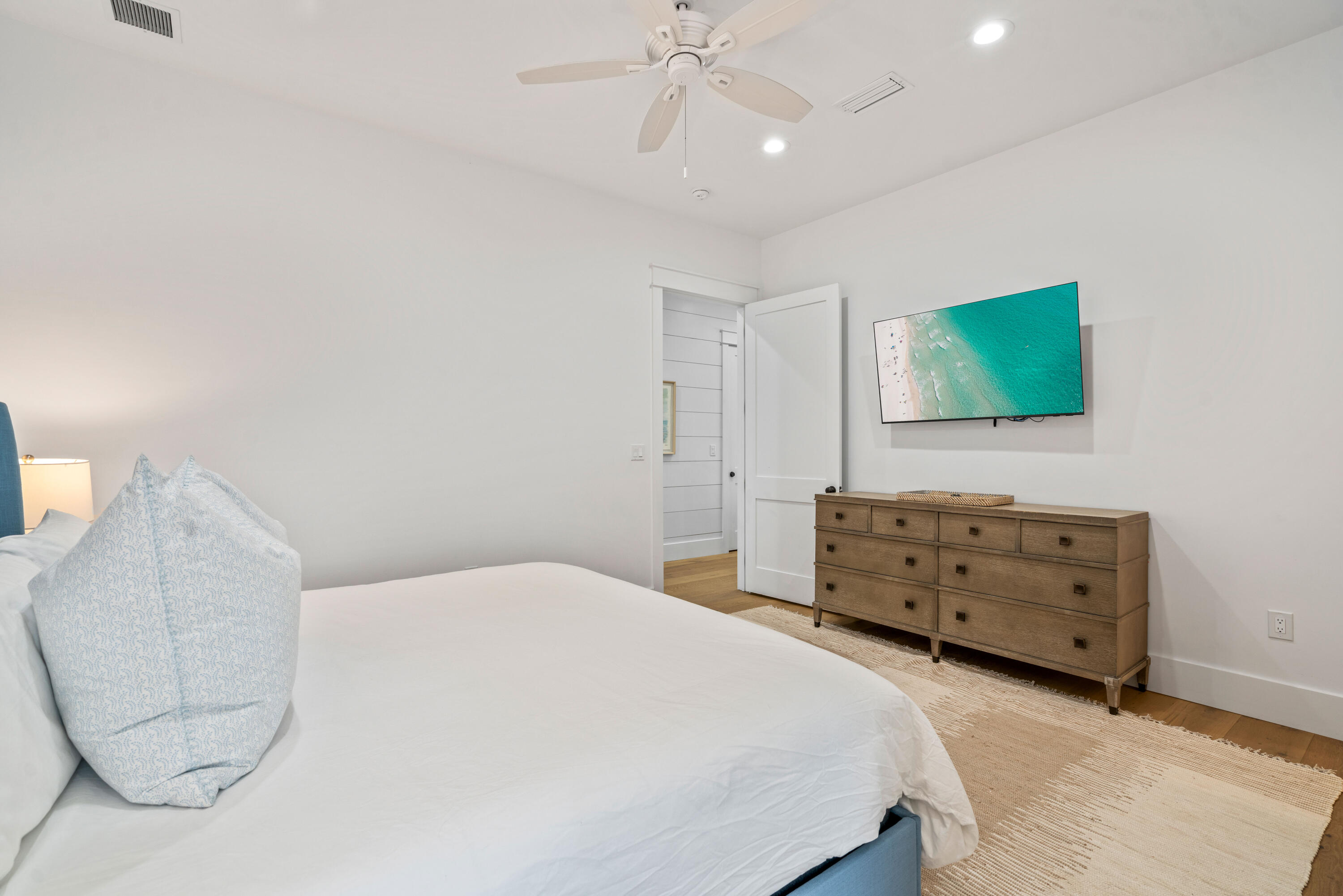 EASTERN LAKE S/D - Residential