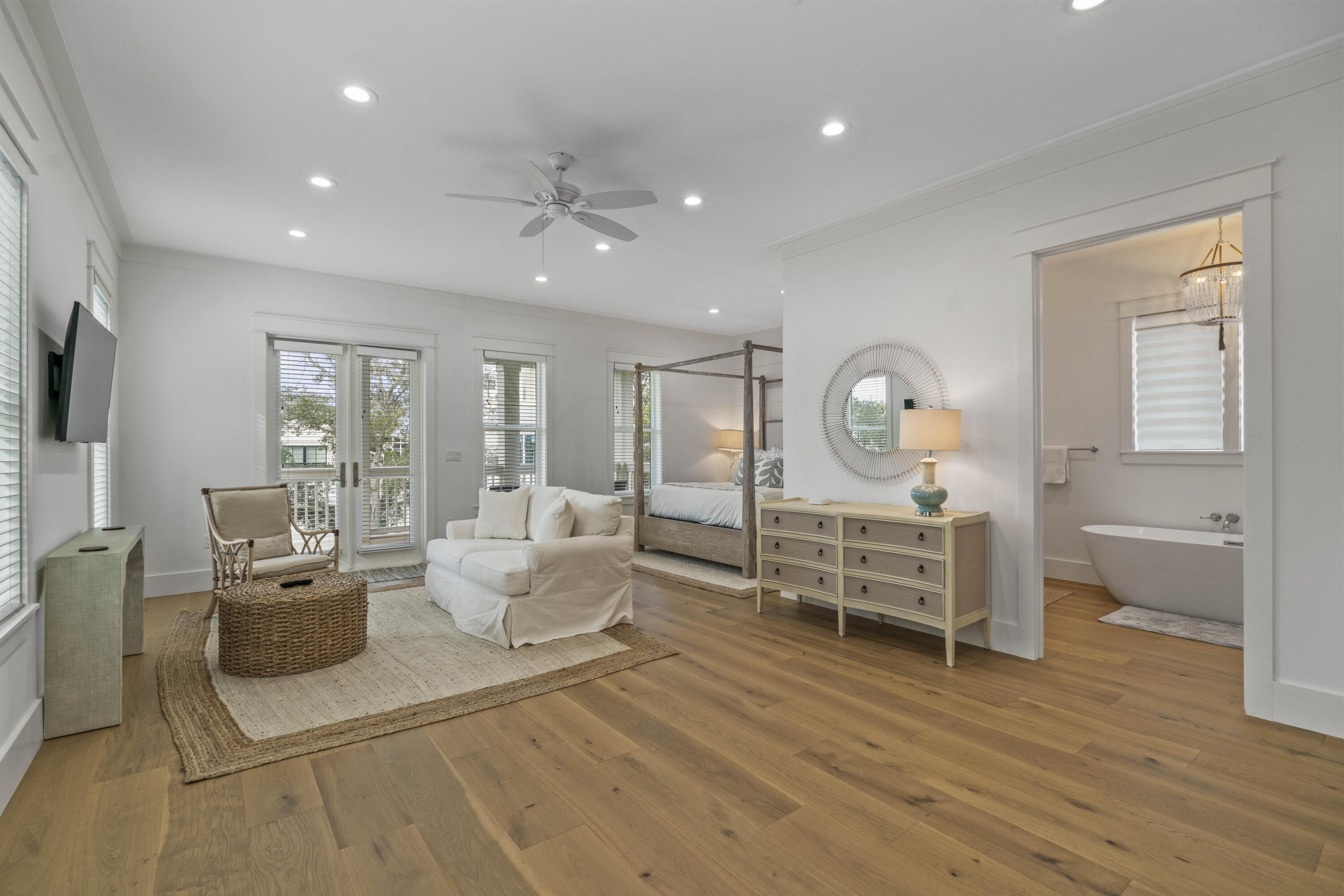 EASTERN LAKE S/D - Residential